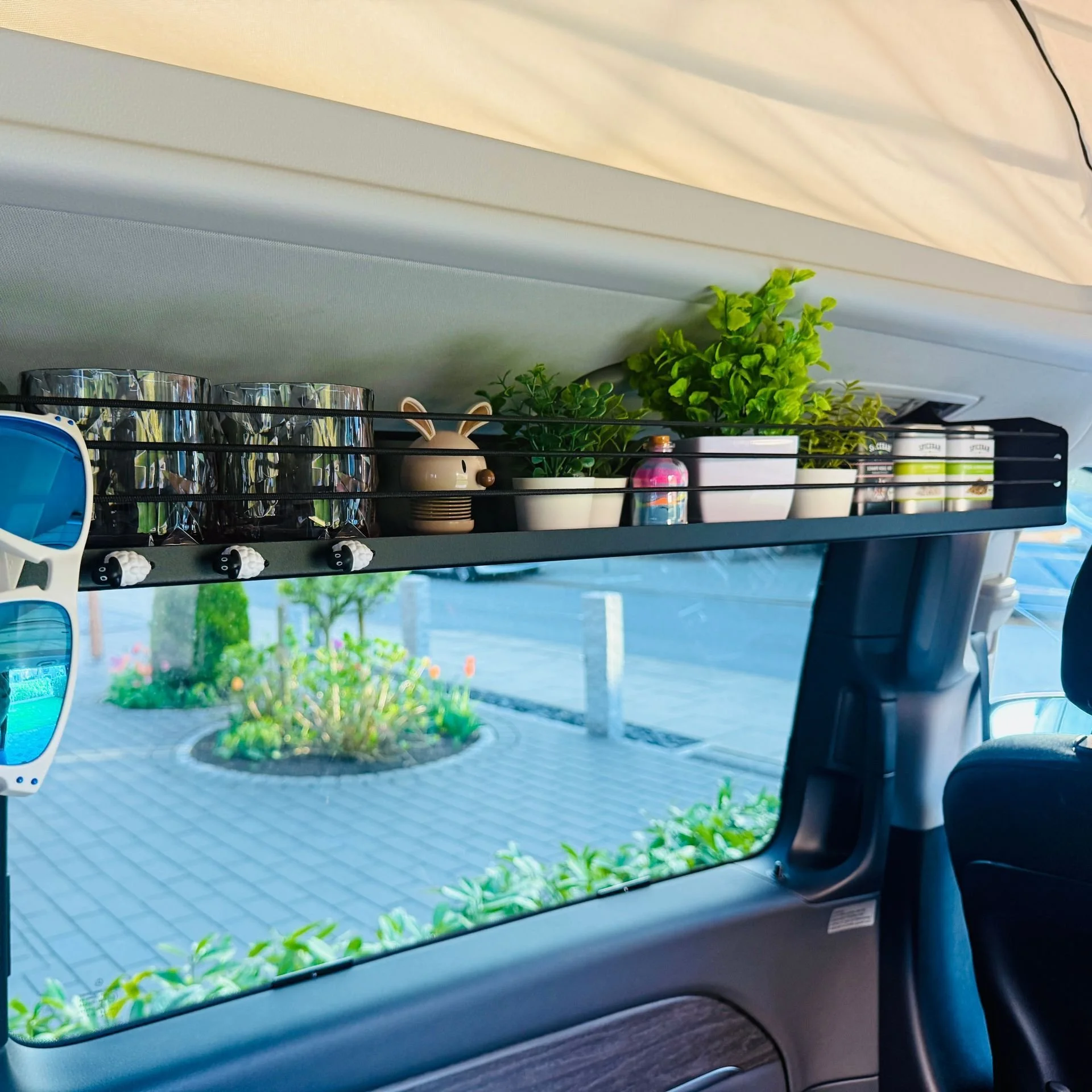 vwvs3-v01-vanshelf-3-07-1920w.jpg