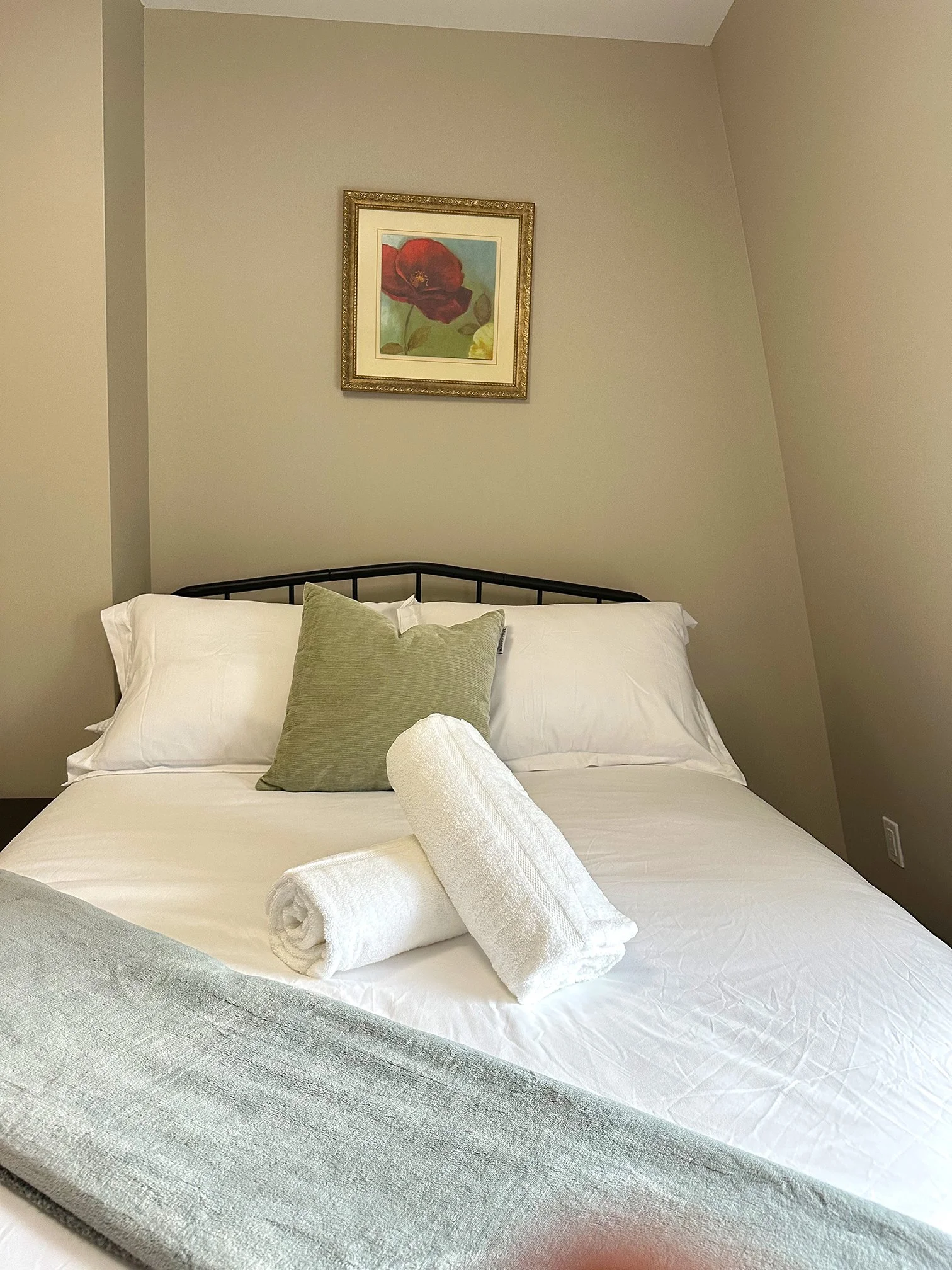 bedroom 4 6.jpg