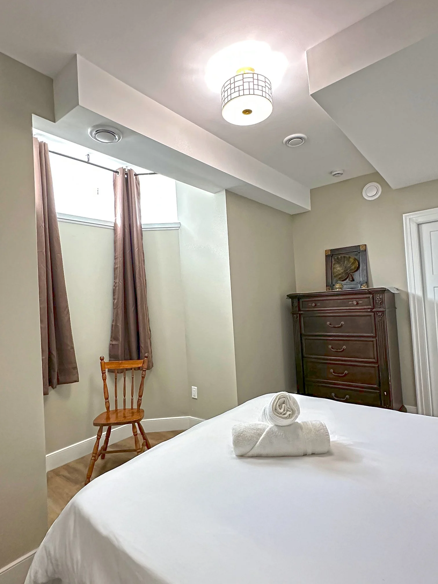 bedroom 3.jpg