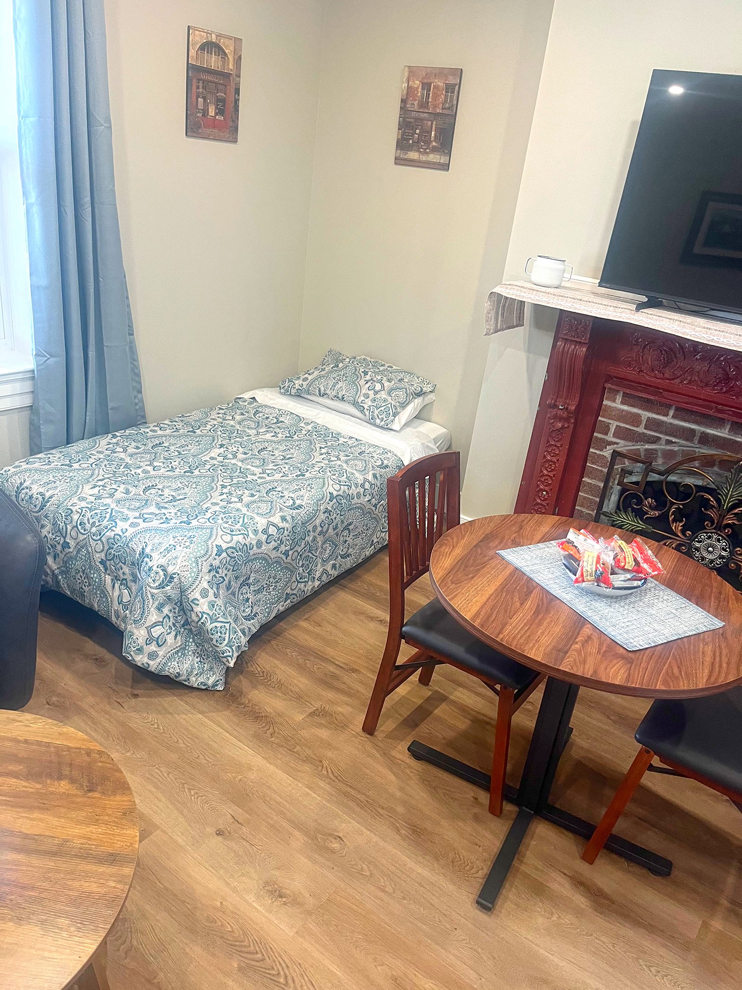 living room extra bed.jpg
