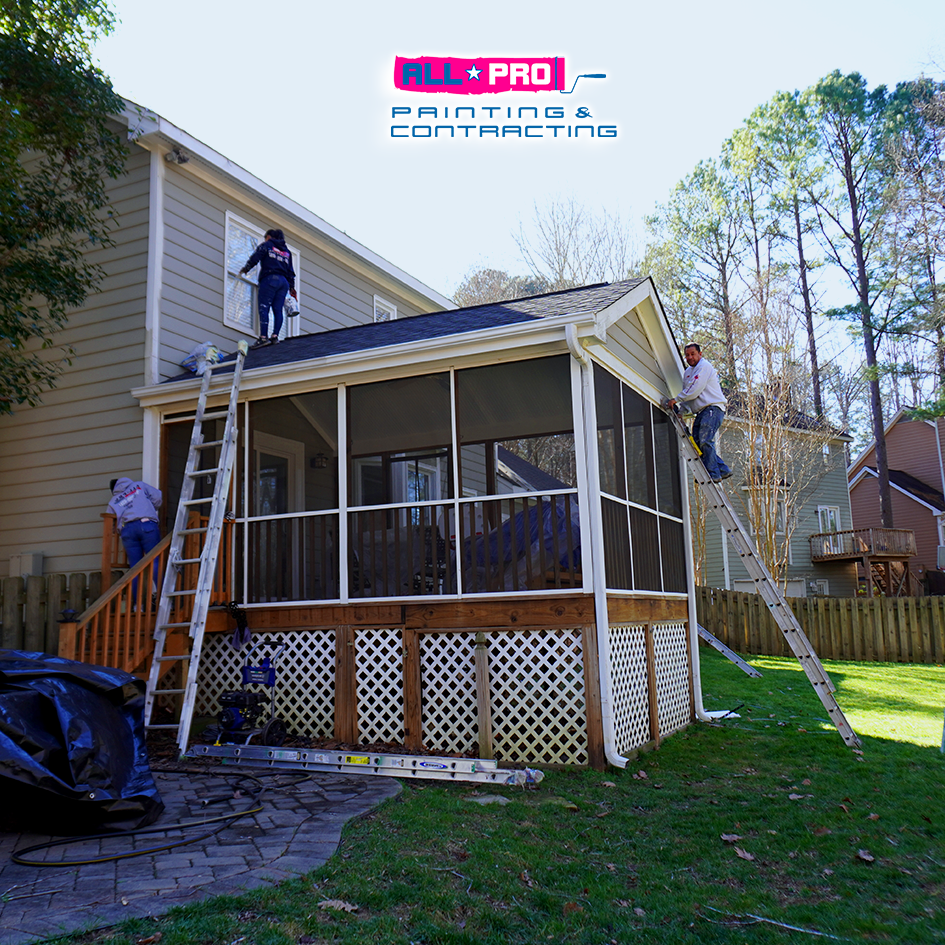05 Signs Your Carolina Home Needs a Fresh Coat of Paint 🎨🏡