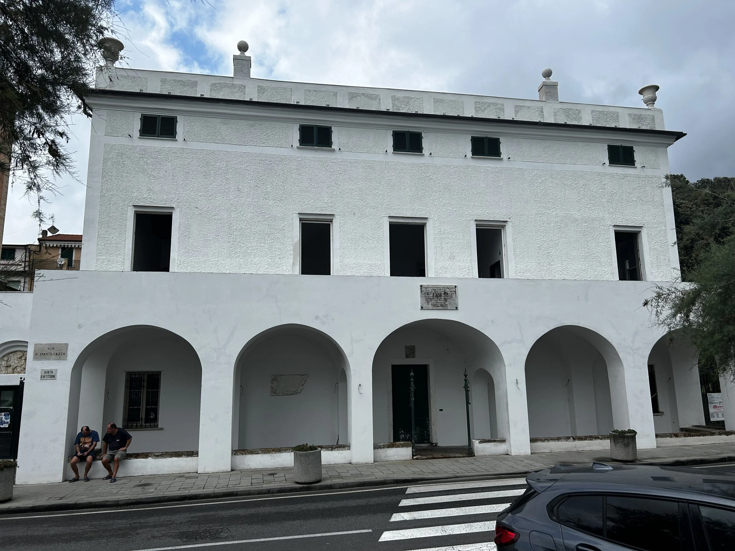 Repainting the Golden Lions