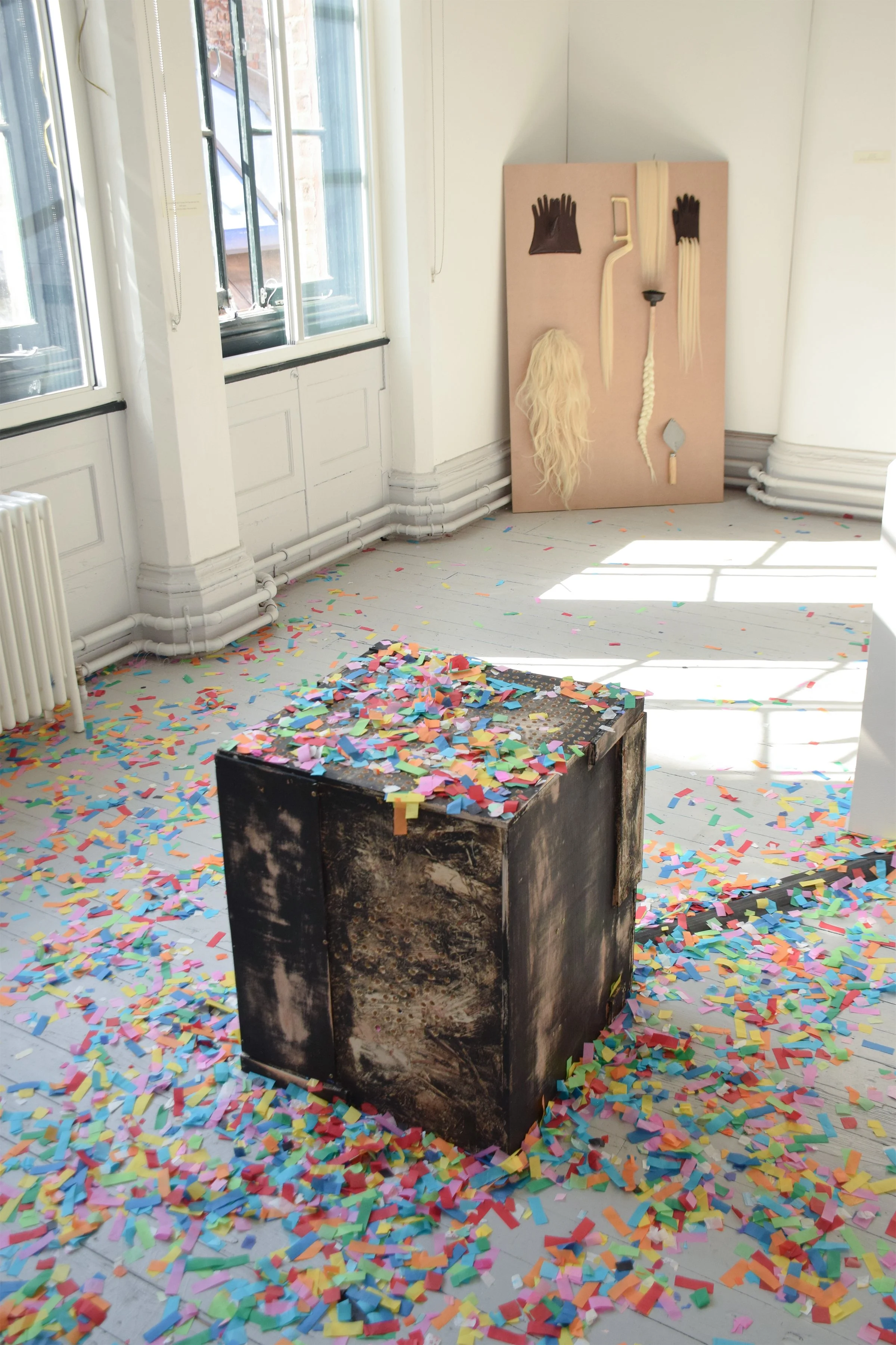 live applaluse other side room final.jpg