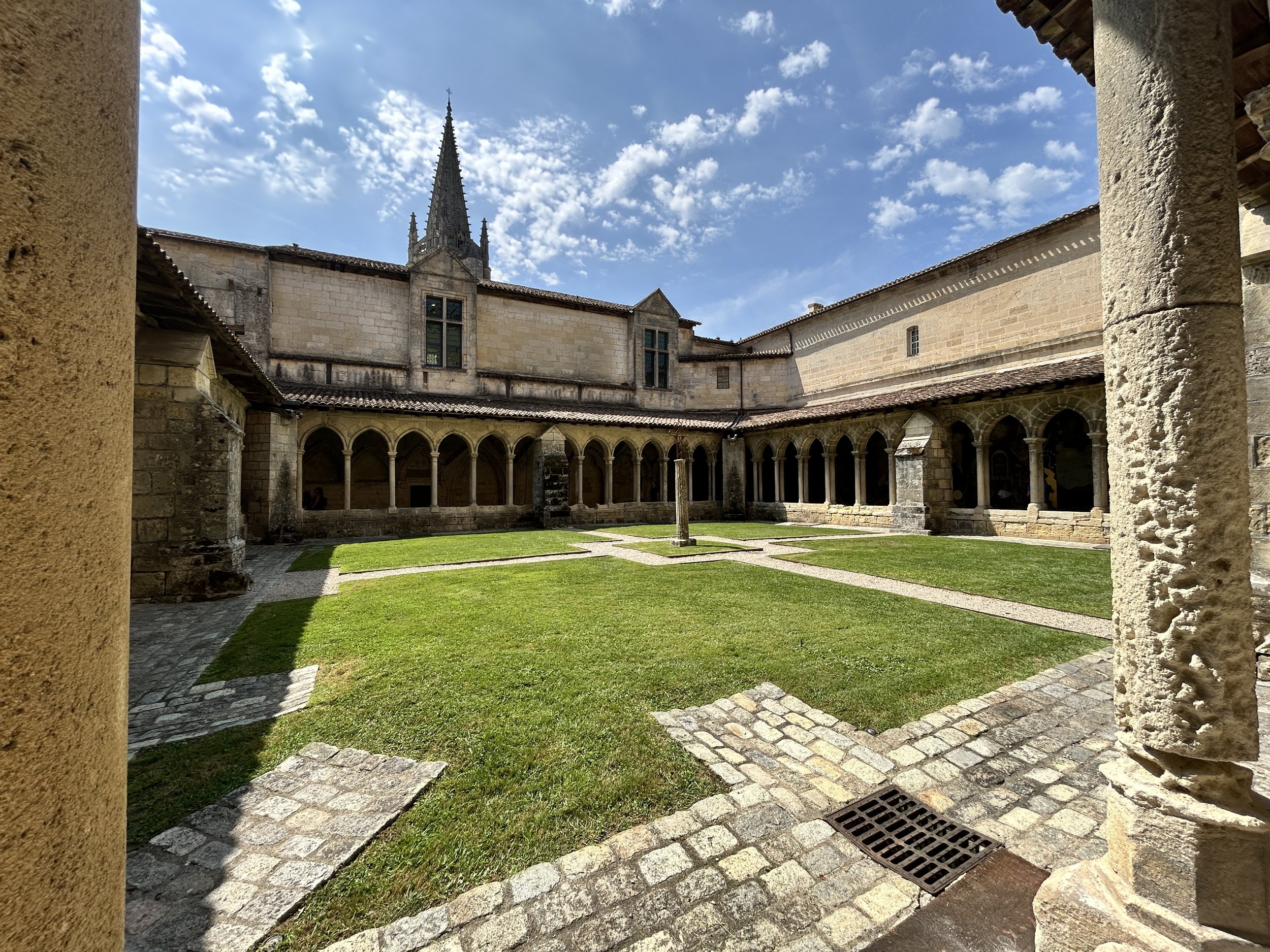 Eglise Collegiale De Saint-Emilion