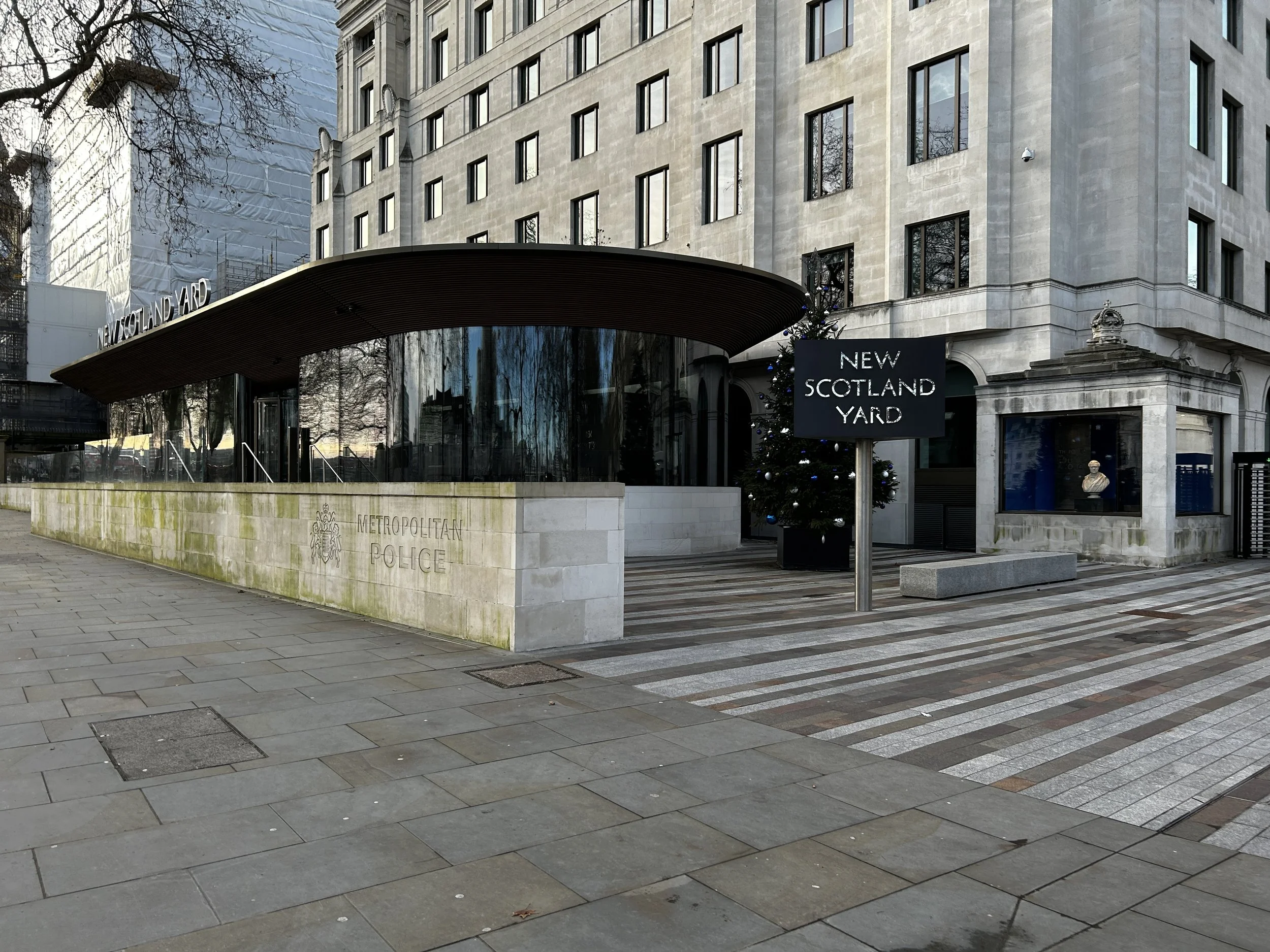 New Scotland Yard.jpg