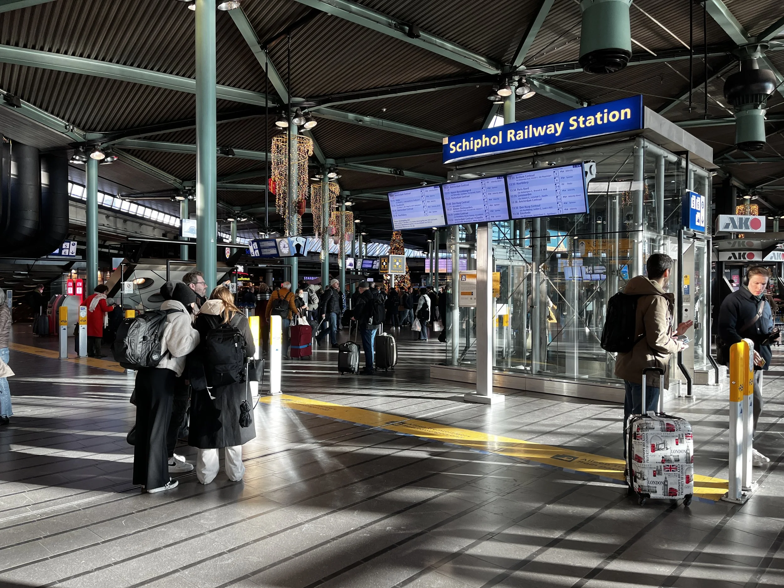 Schiphol Railway Station A.JPG