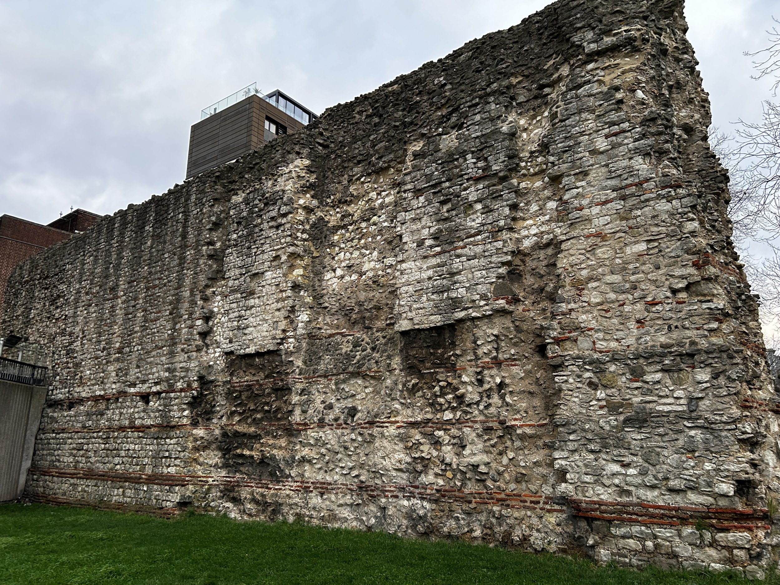 Londons Roman Wall2.jpg