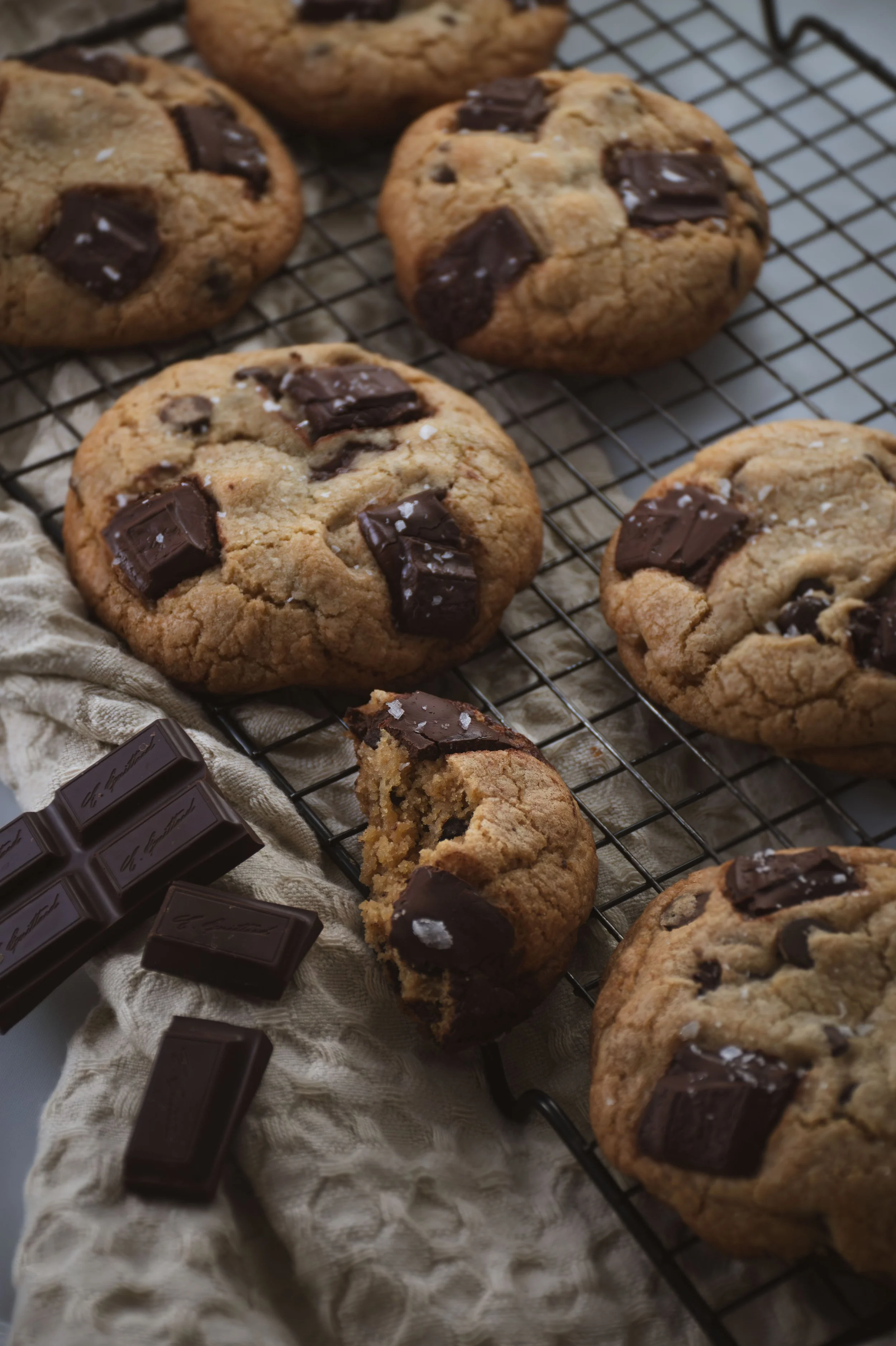 Giant Chunky Chip Cookie