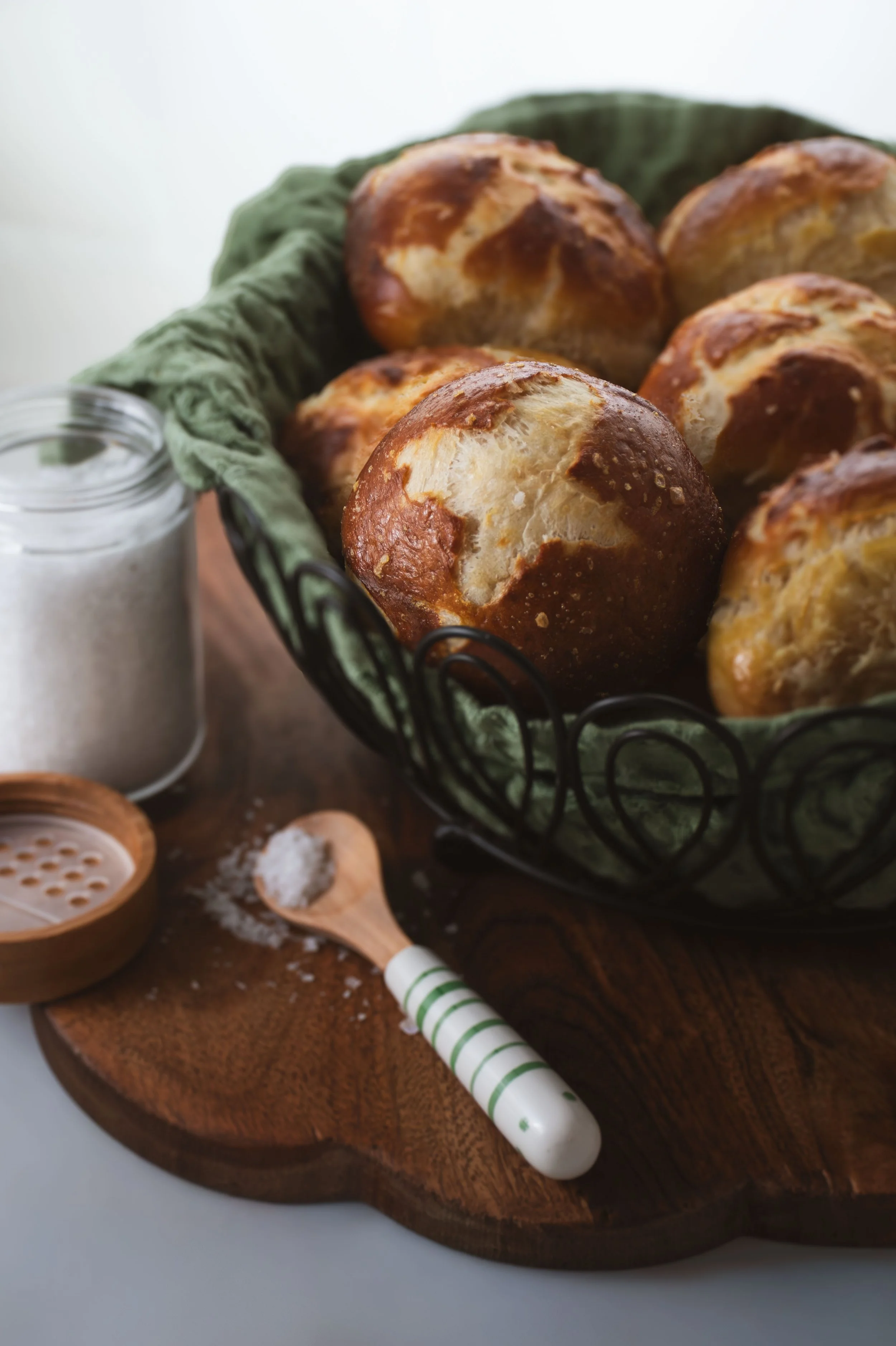 Pretzel Rolls (Quantity 4)