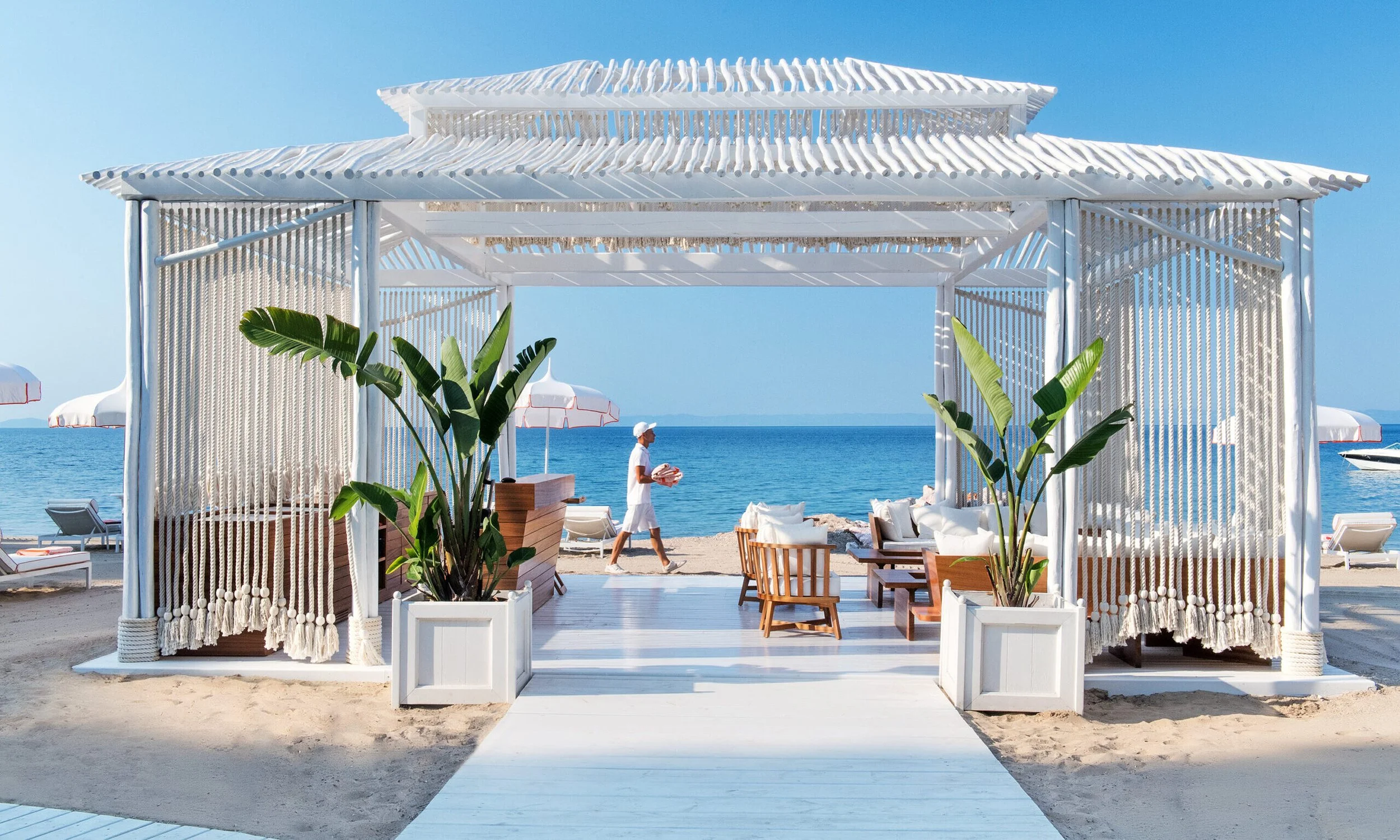 DANAI-RESORT-BEACH-0295-s-WEB-scaled-e1705421721778.jpg