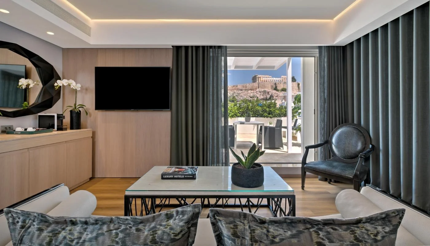 divani-palace-acropolis-executive-suite-living-room-04.jpg
