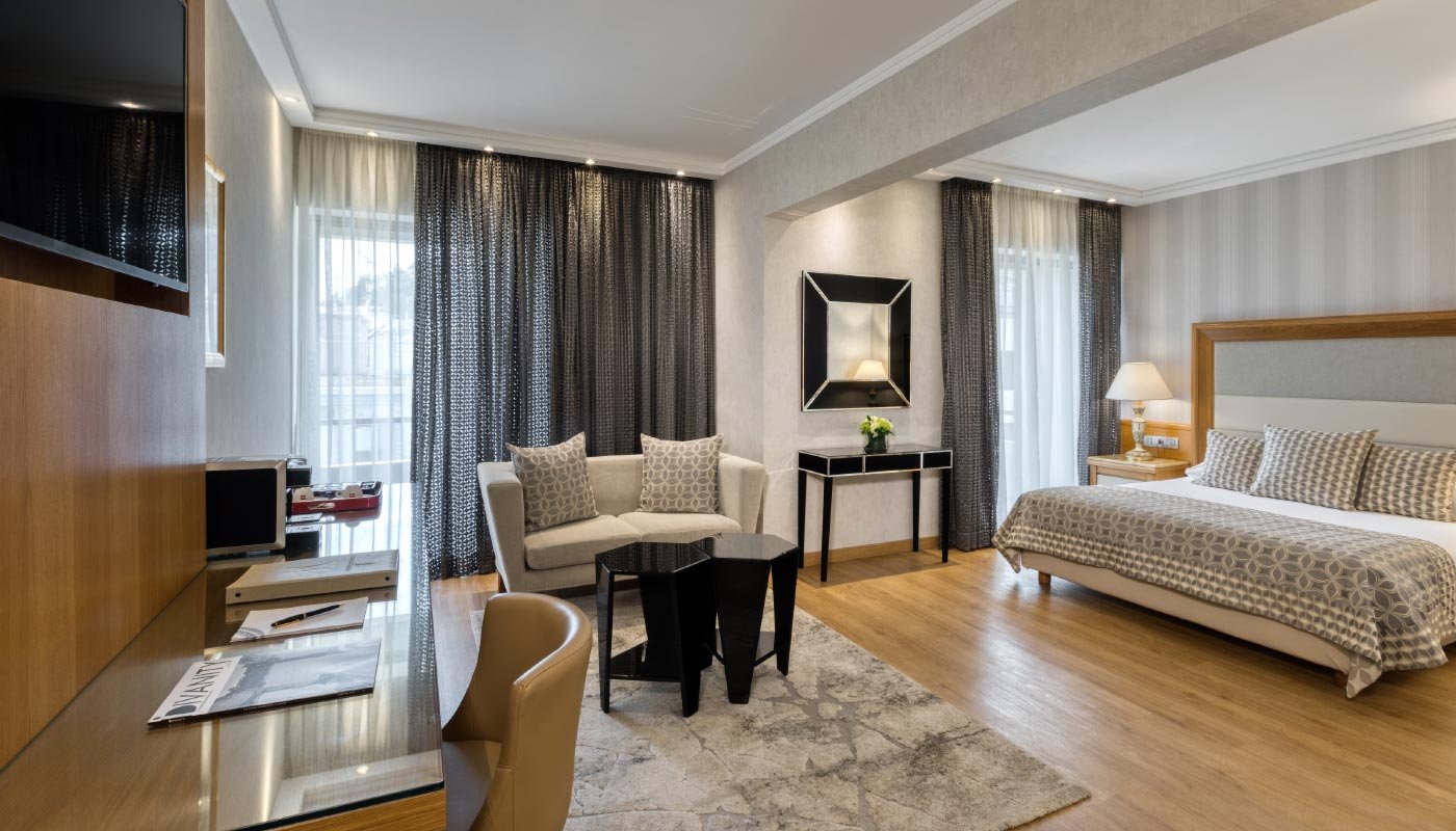 divani-palace-acropolis-superior-suite-02.jpg