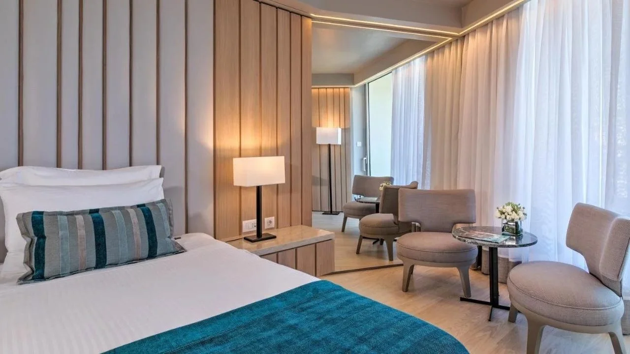 divani-palace-room.jpg