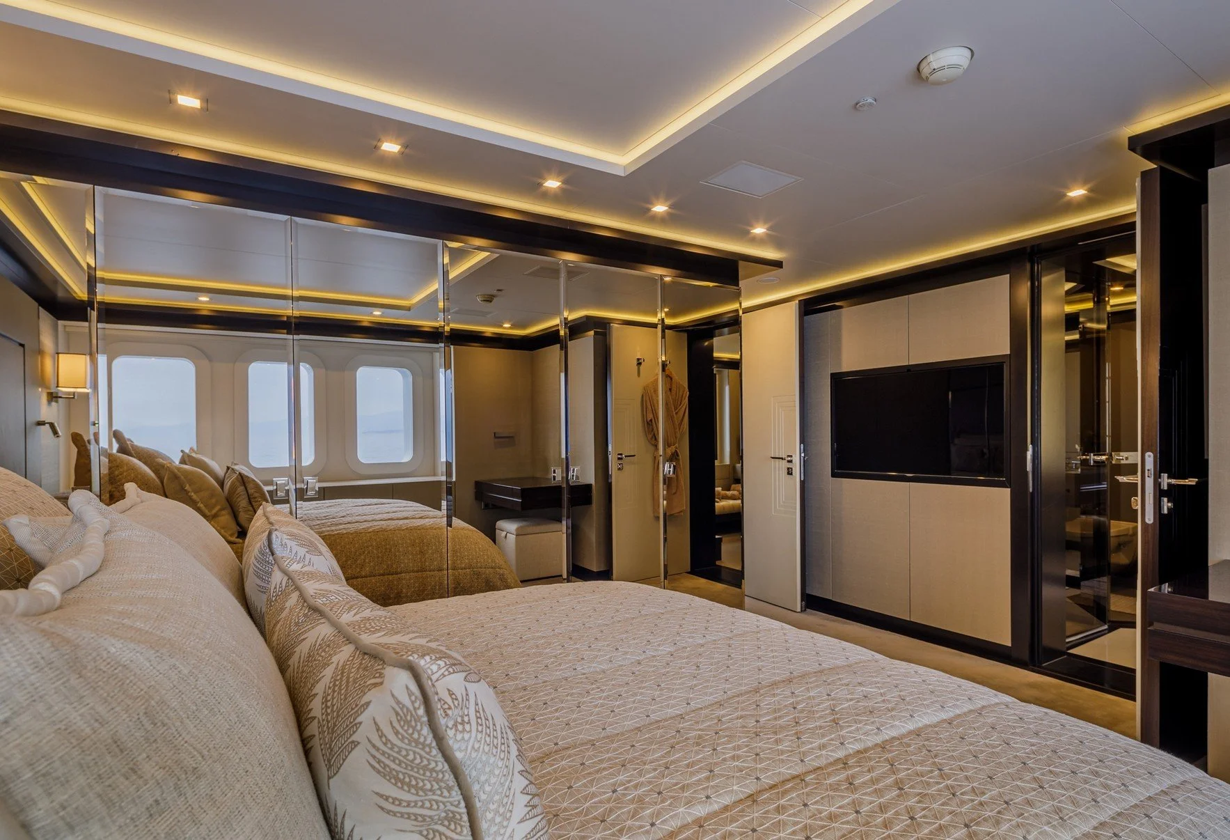 luxury-charter-yacht-lady-vera-41.jpg