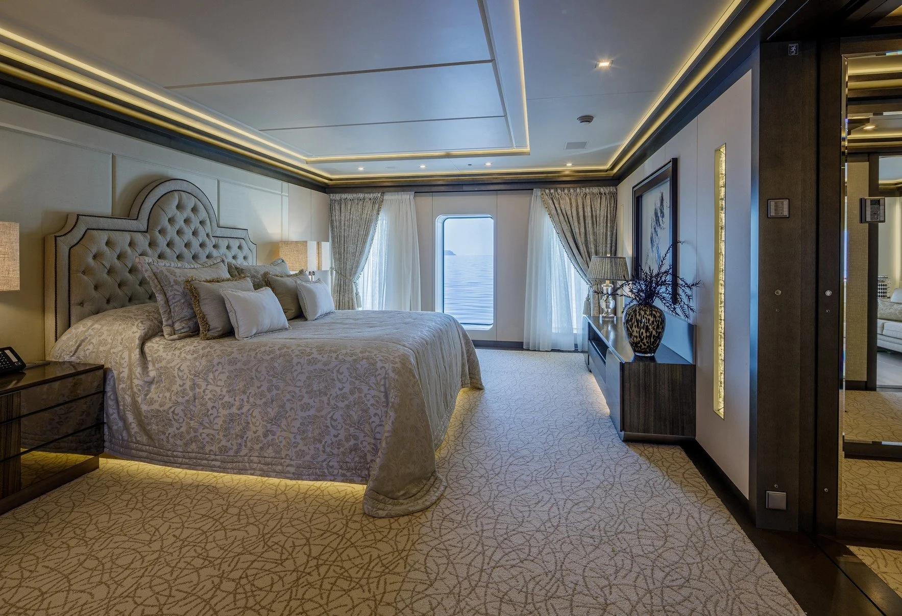 luxury-charter-yacht-lady-vera-16.jpg