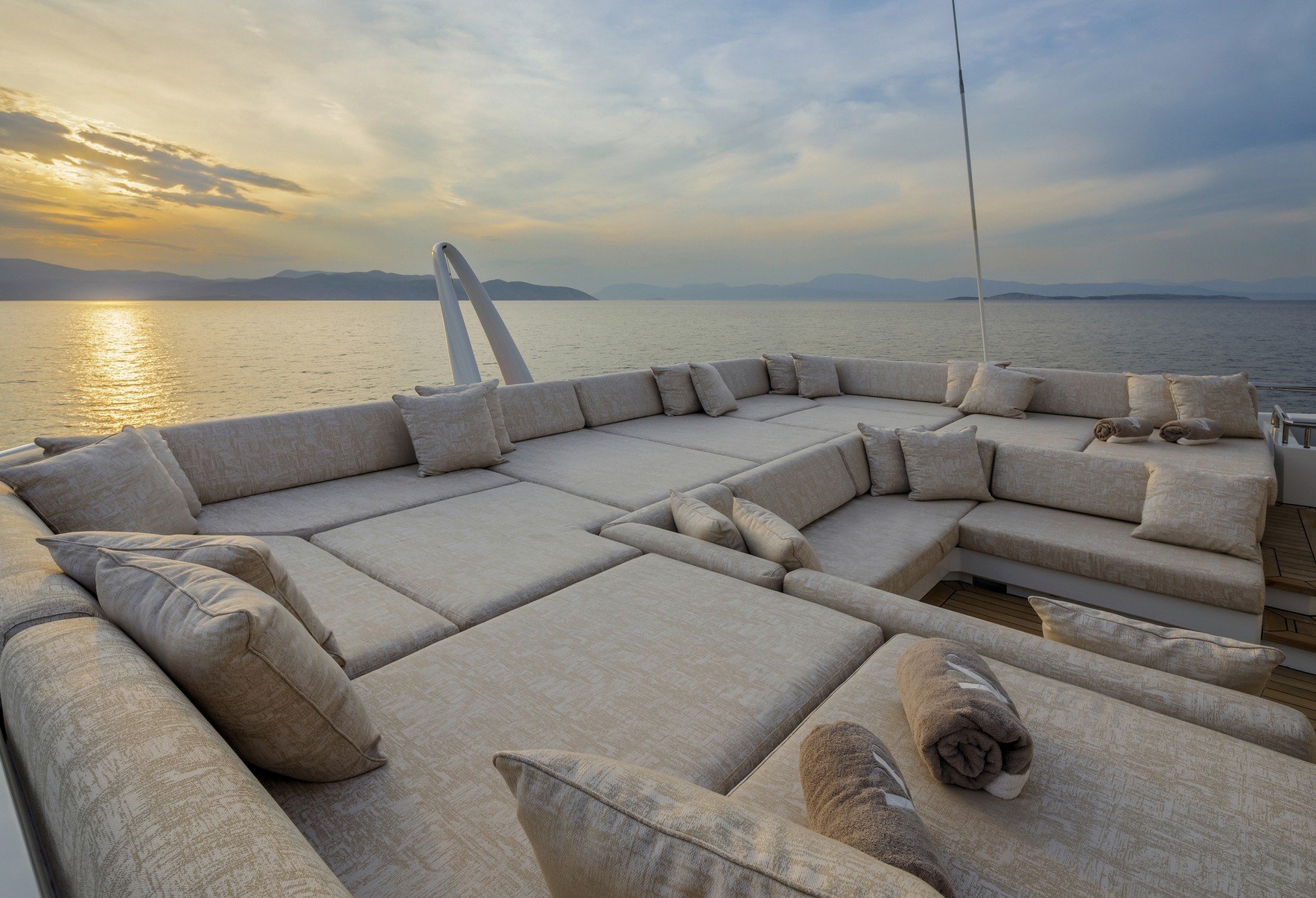 luxury-charter-yacht-lady-vera-33.jpg