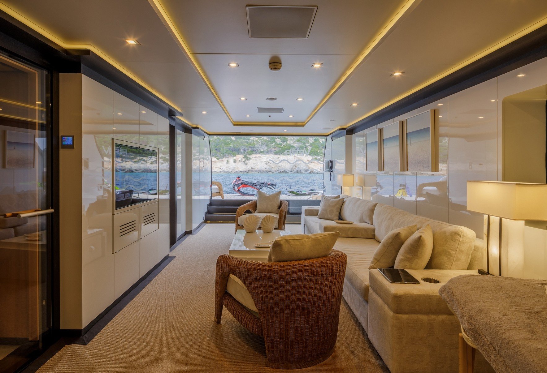 luxury-charter-yacht-lady-vera-49.jpg