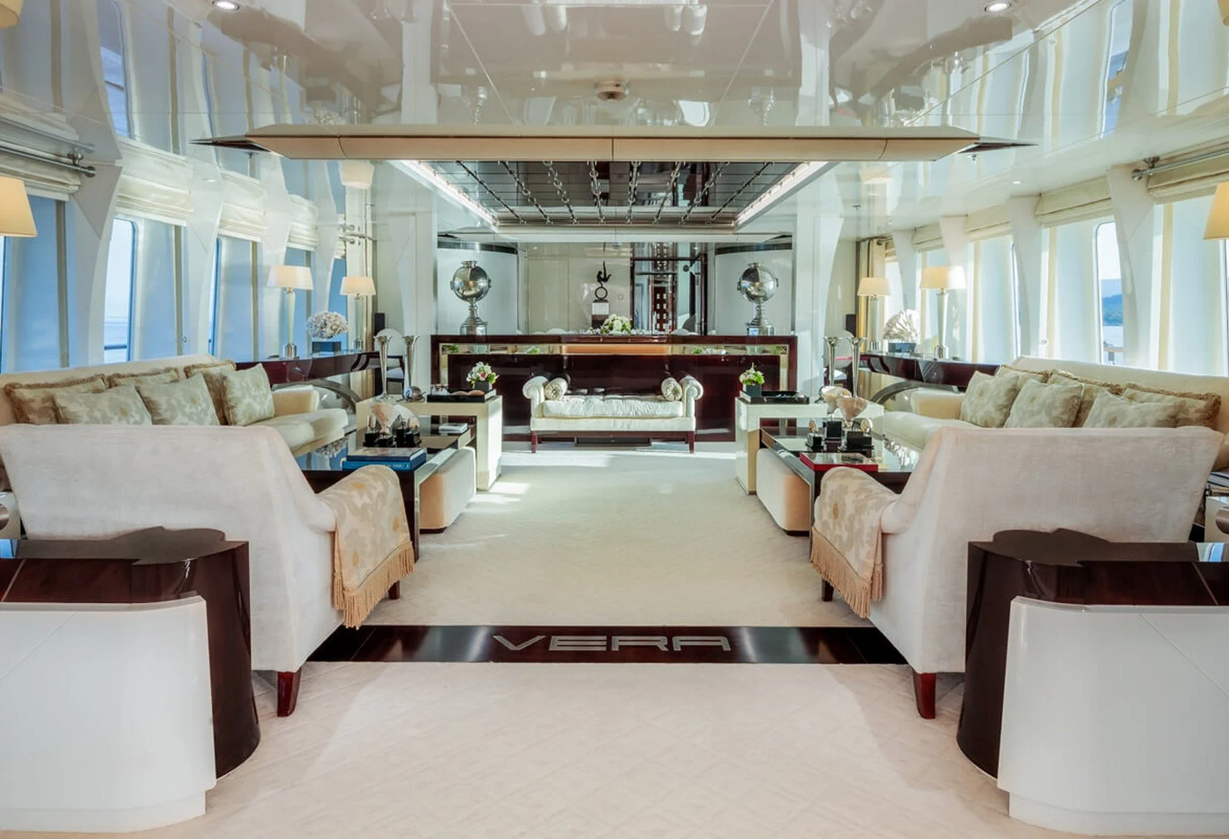 luxury-charter-yacht-vera-14.jpg