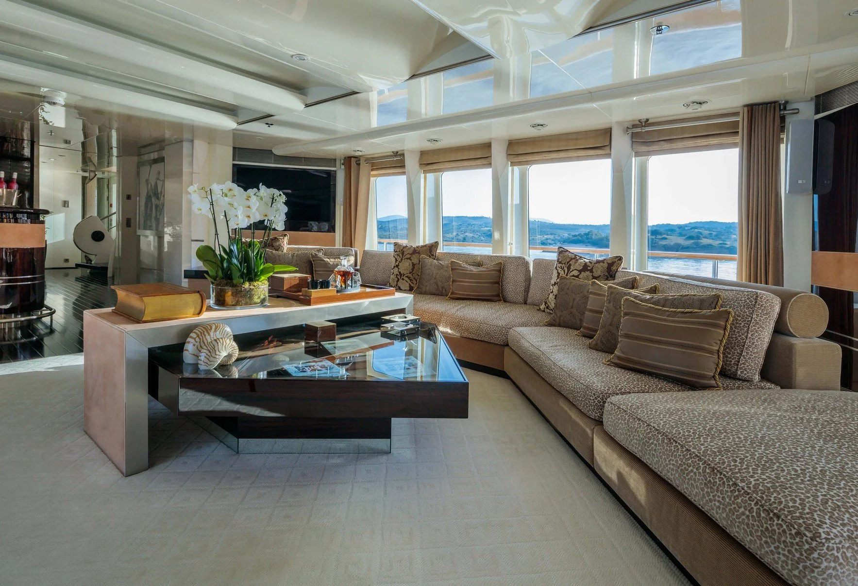 luxury-charter-yacht-vera-26.jpg