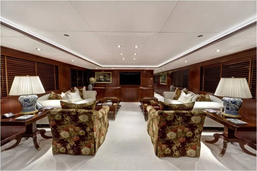 9-interior.jpg