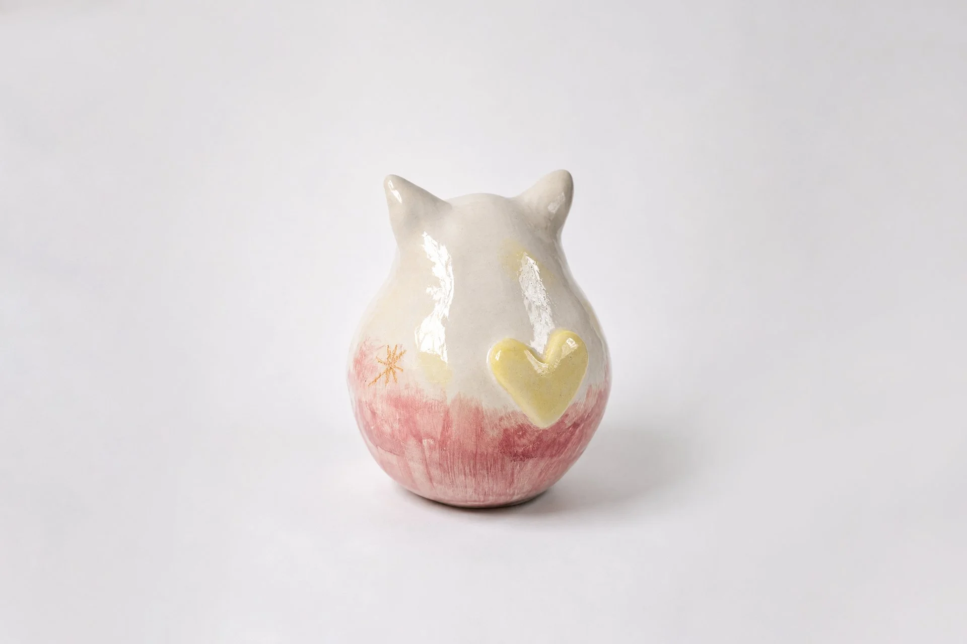 白燿毛怪 - 愛的源頭, 17x17x18cm, 陶土、釉料, 2025 / ( Sold, 私人收藏 )