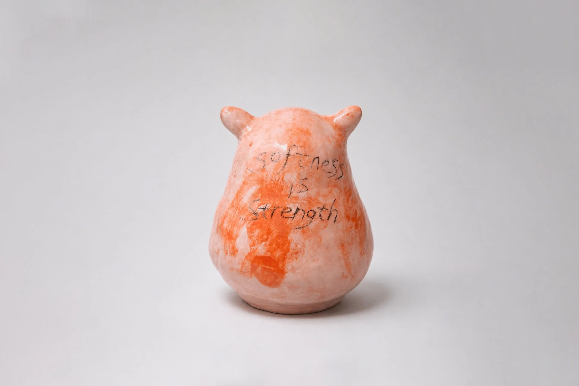 白燿毛怪 - Softness is strength 21x20x21cm, 陶土、釉料, 2025