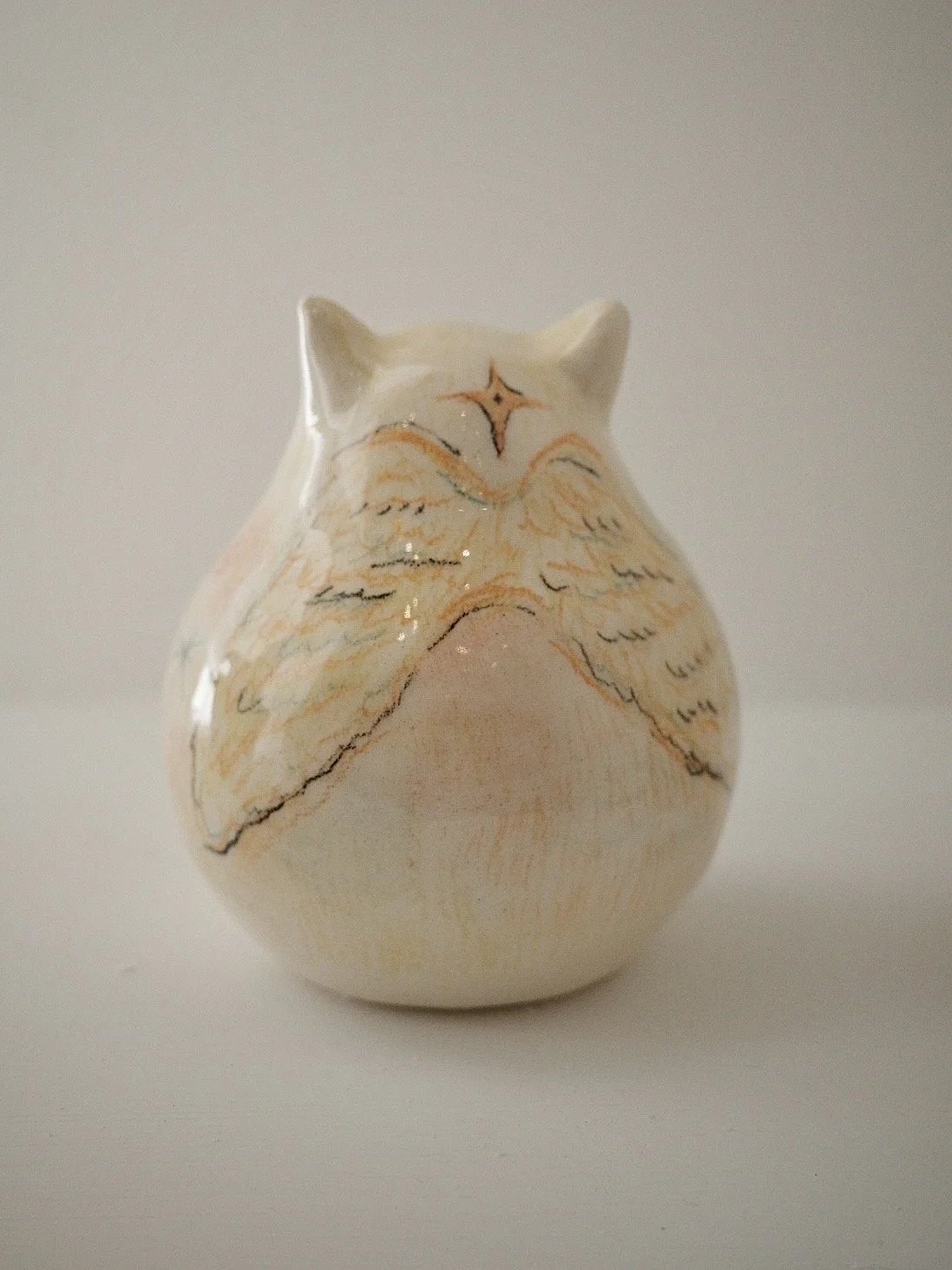 白燿毛怪 - shine like sun, 10x12x10cm, 半瓷土、釉料, 2024 / ( Sold, 私人收藏 )