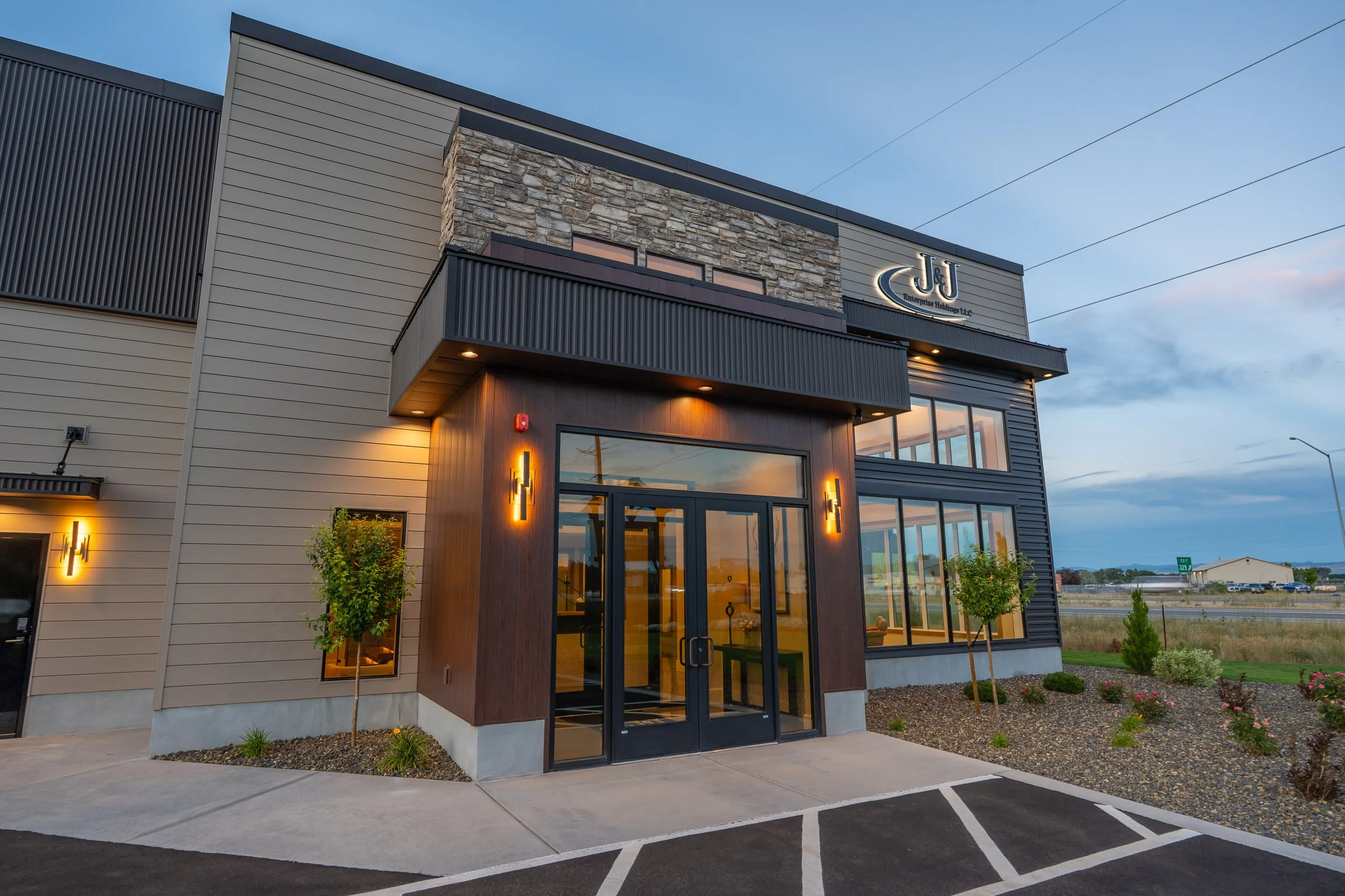 JAB Office-Twilight-9.jpg
