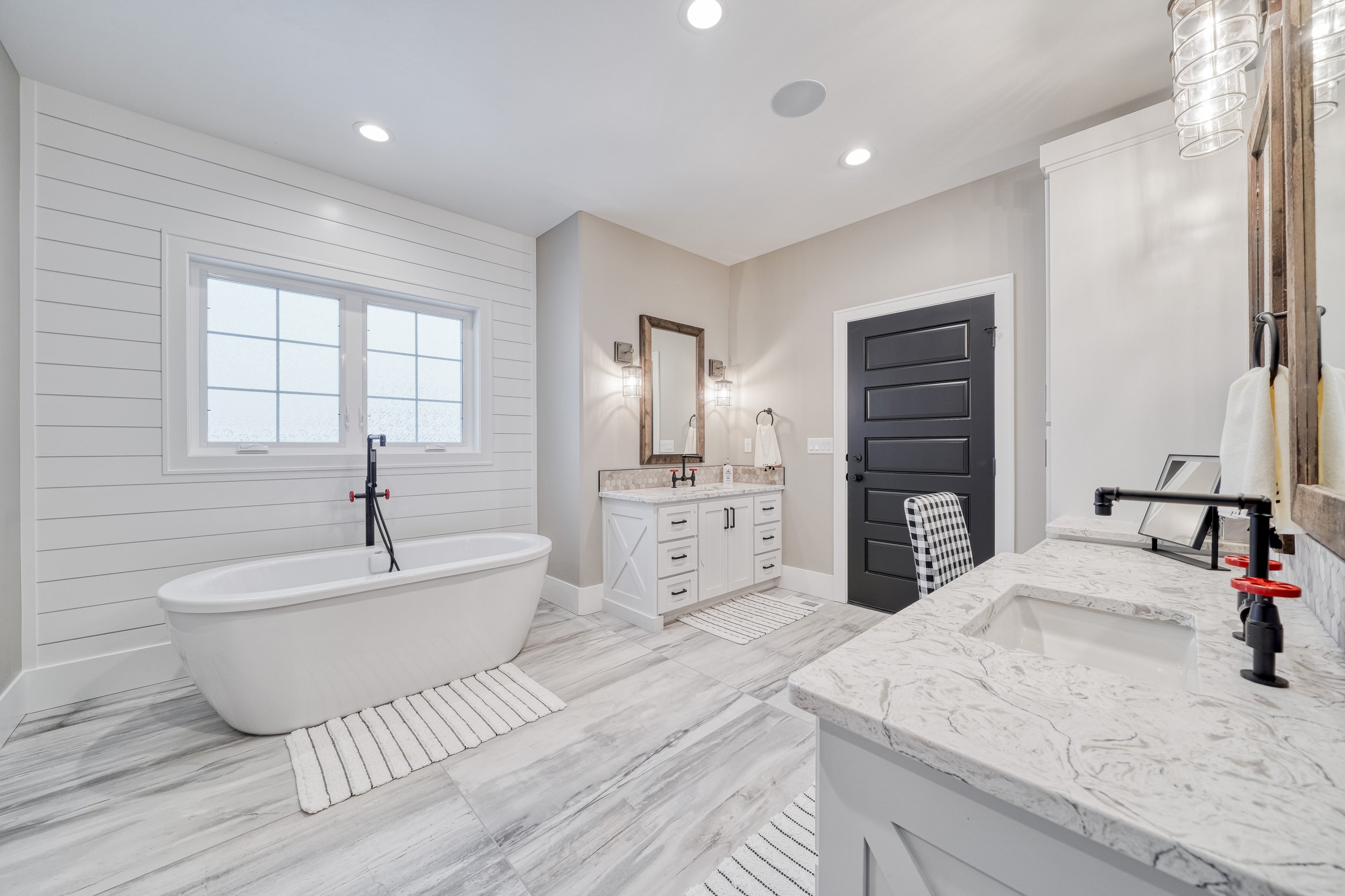 6471 Desert Peak Dr-New-15.jpg