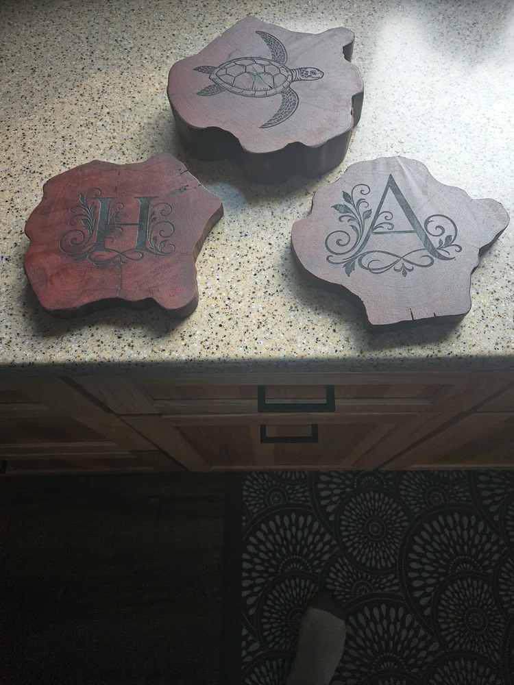 Personalized allspice trivet set