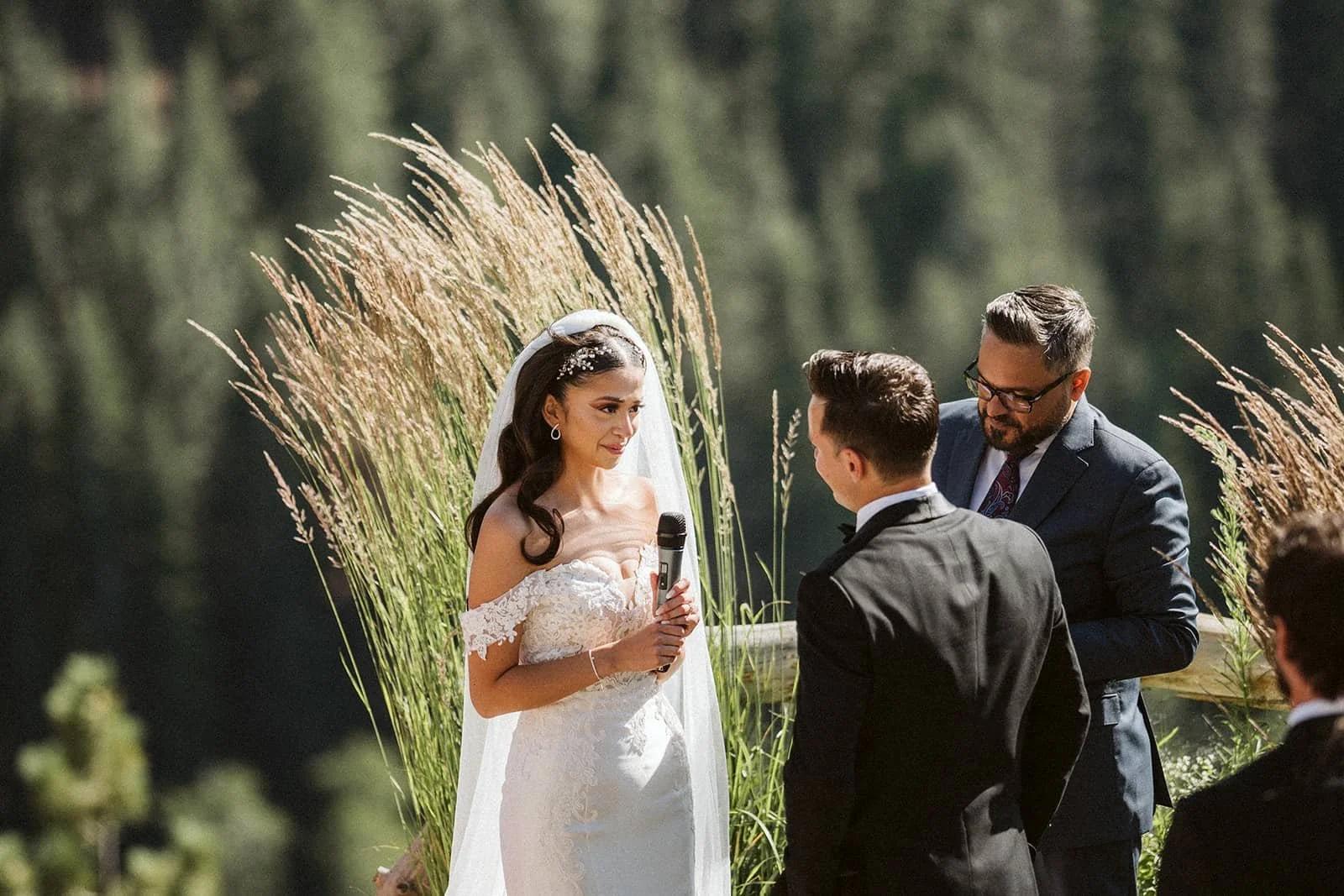 tahoe-blue-estate-wedding-ceremony-01 (11).jpg