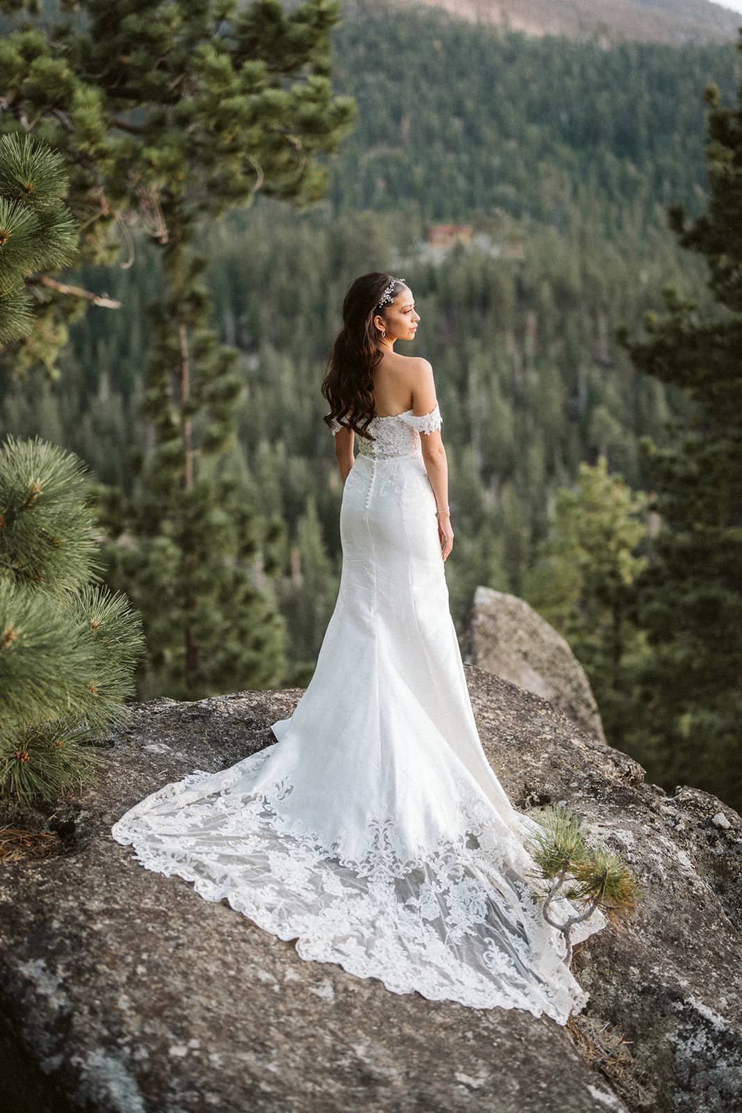 tahoe-blue-estate-wedding-ceremony-01 (6).jpg