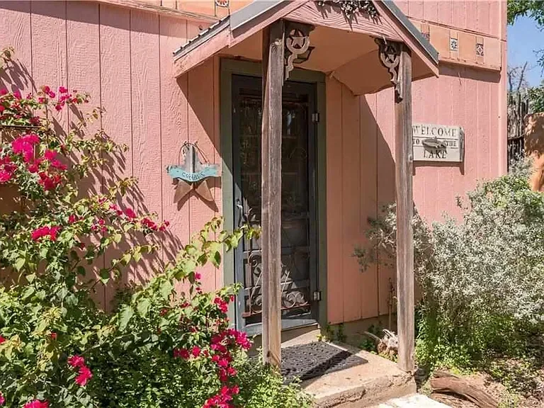 texas-hill-country-cottage-wooden-porch.webp