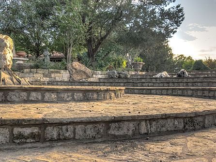 stone-terrace-seating-austin.jpg