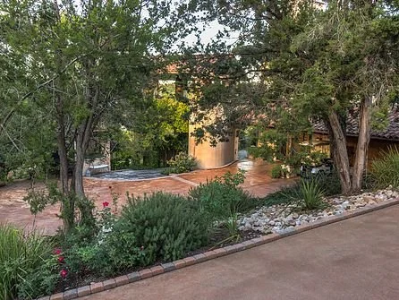 custom-home-architect-austin-landscaped-driveway.jpg