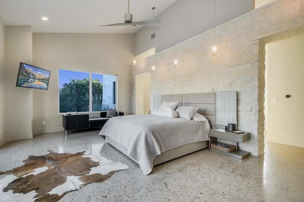 serendipity-residence-bedroom-living-area-spicewood.jpg