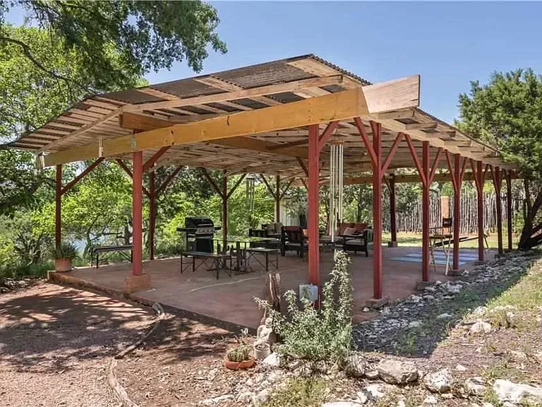 texas-hill-country-outdoor-pavilion-wood-frame.webp