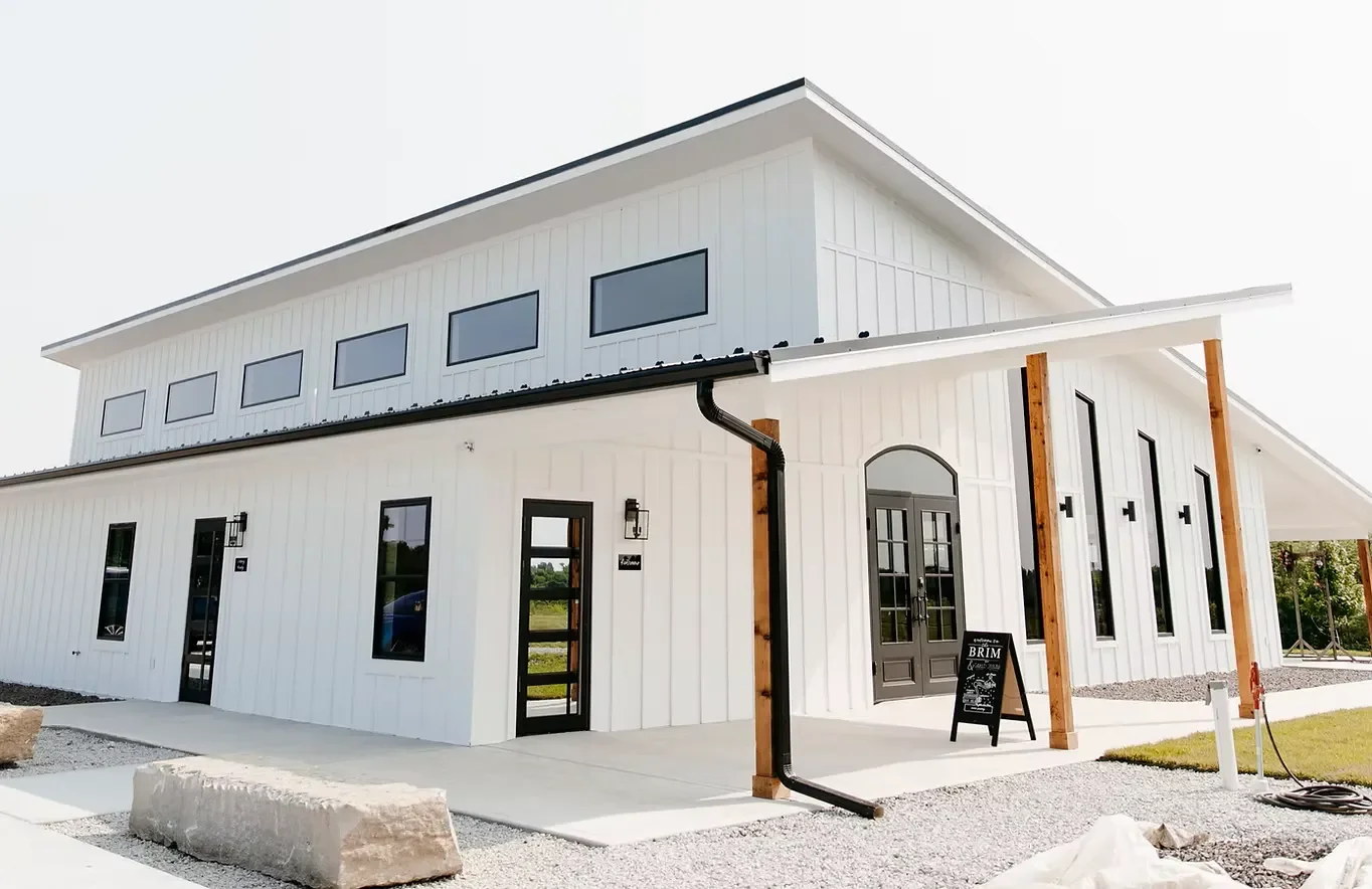 the-brim-kansas-city-exterior-modern-farmhouse-01.webp