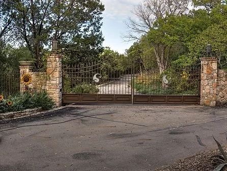 luxury-wrought-iron-gate-austin.jpg
