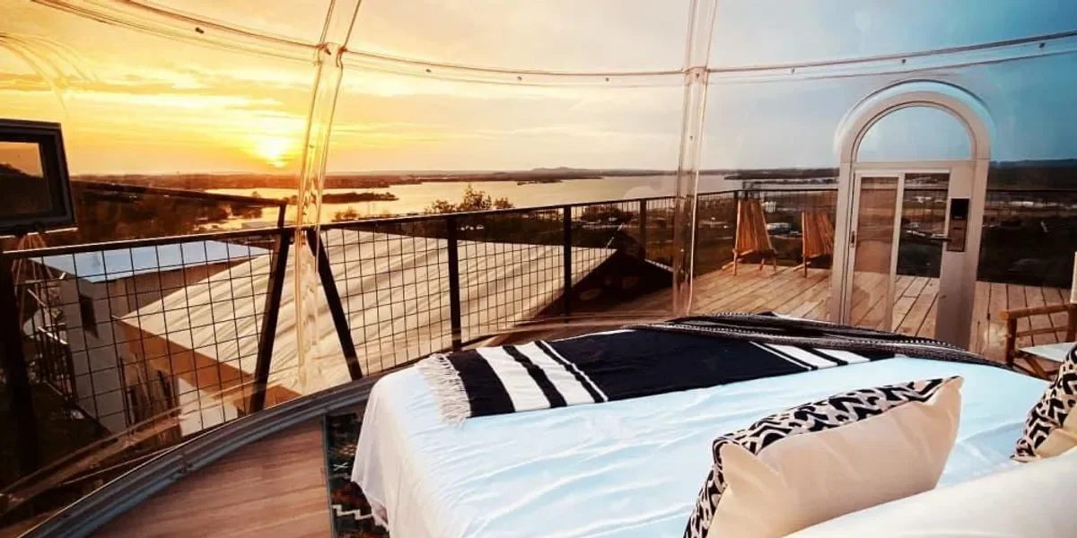 hozhoni-on-the-hill-luxury-glamping-dome-01-2.webp