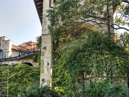 custom-home-architect-austin-stone-column.jpg
