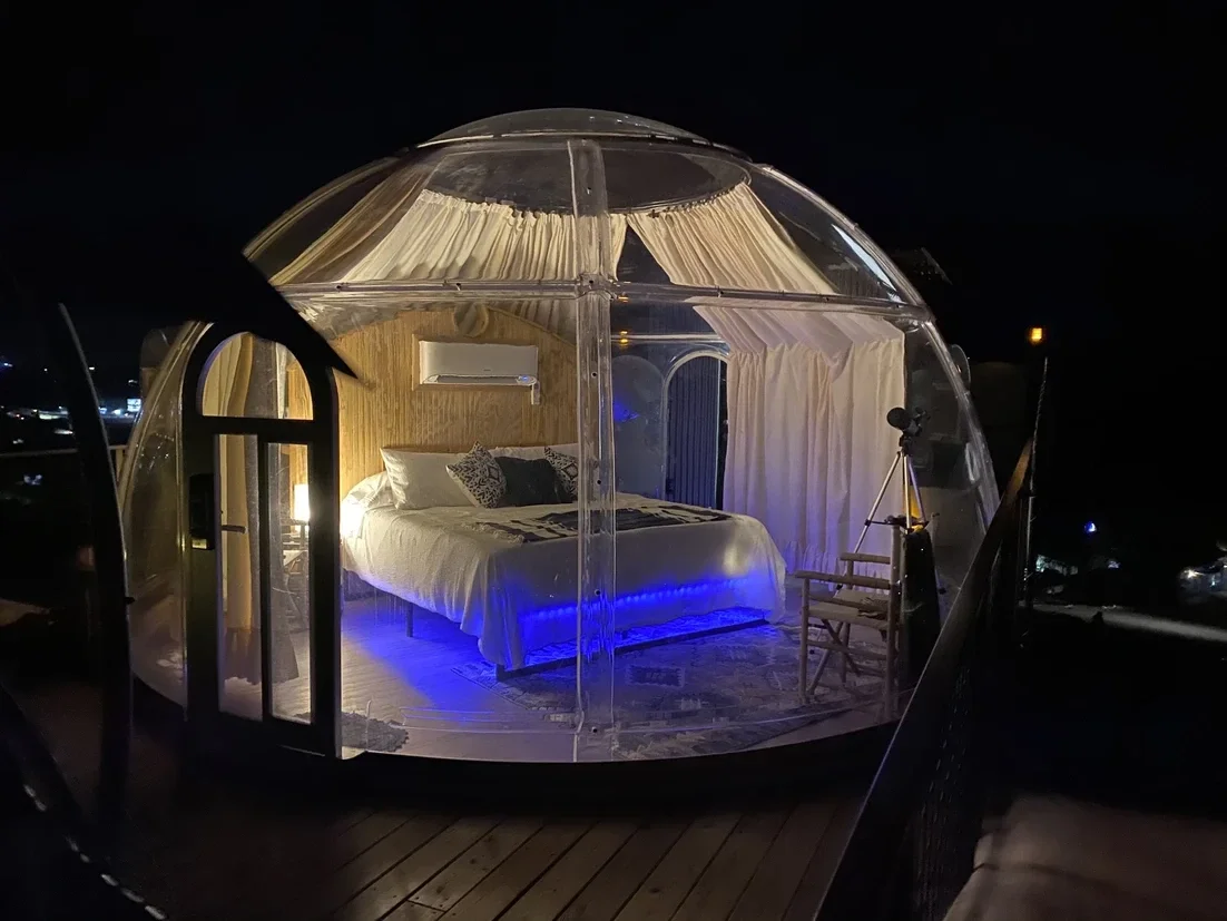 hozhoni-on-the-hill-luxury-glamping-dome-01.webp