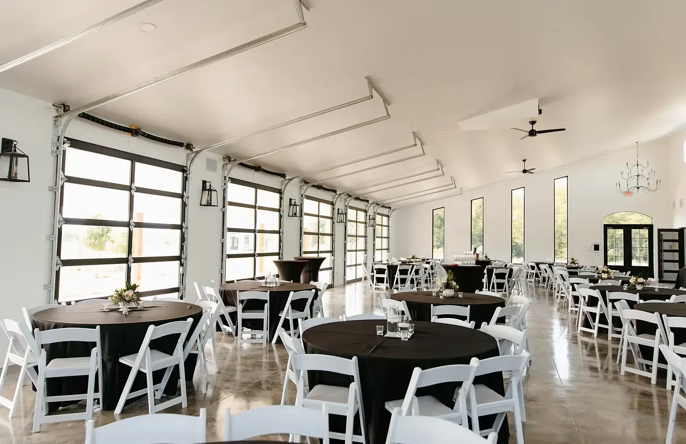 the-brim-kansas-city-main-hall-reception-venue-architecture-01.webp