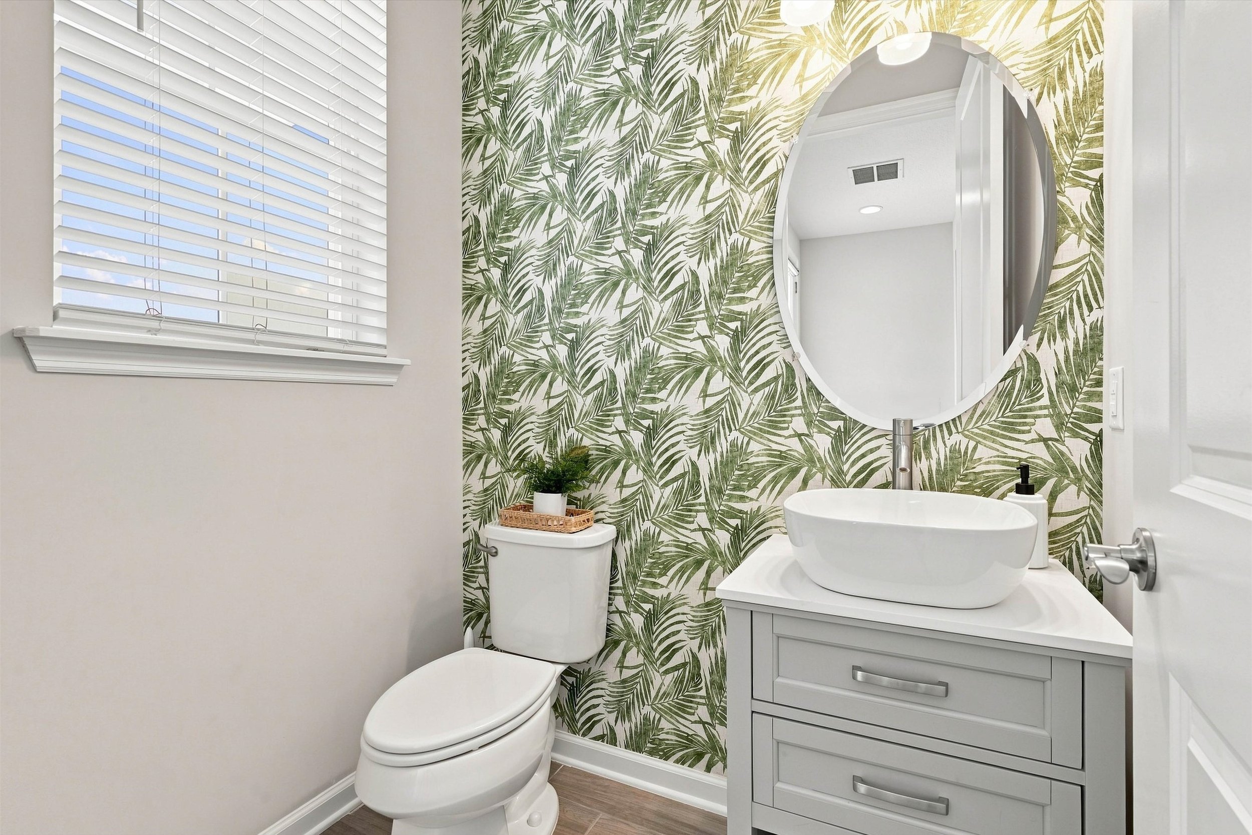 19-Half Bath.jpg