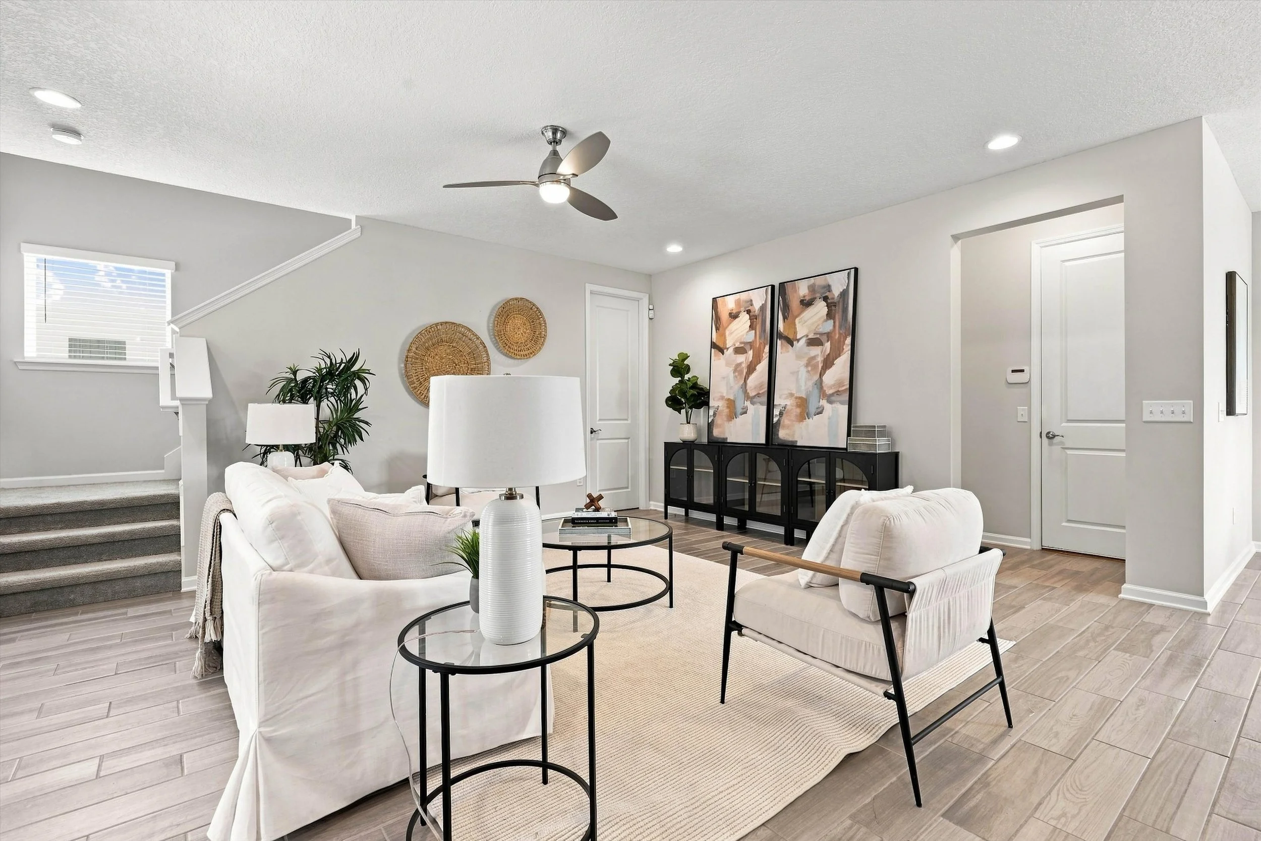 17-Living Room.jpg