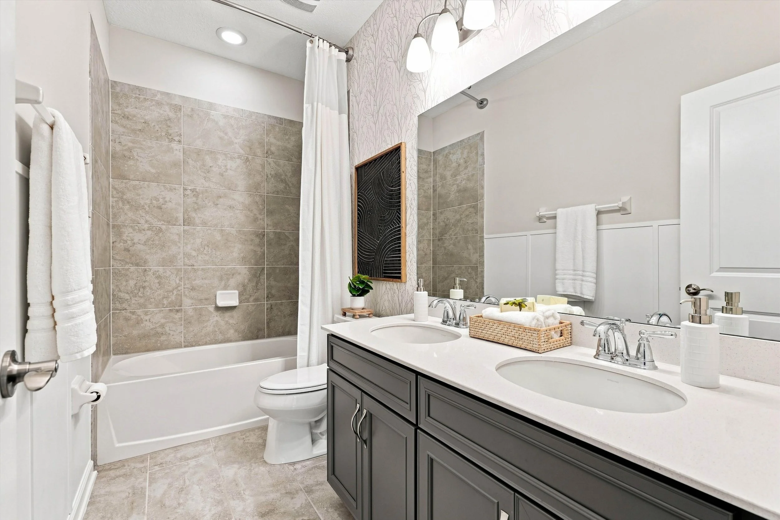 31-Bathroom 2.jpg