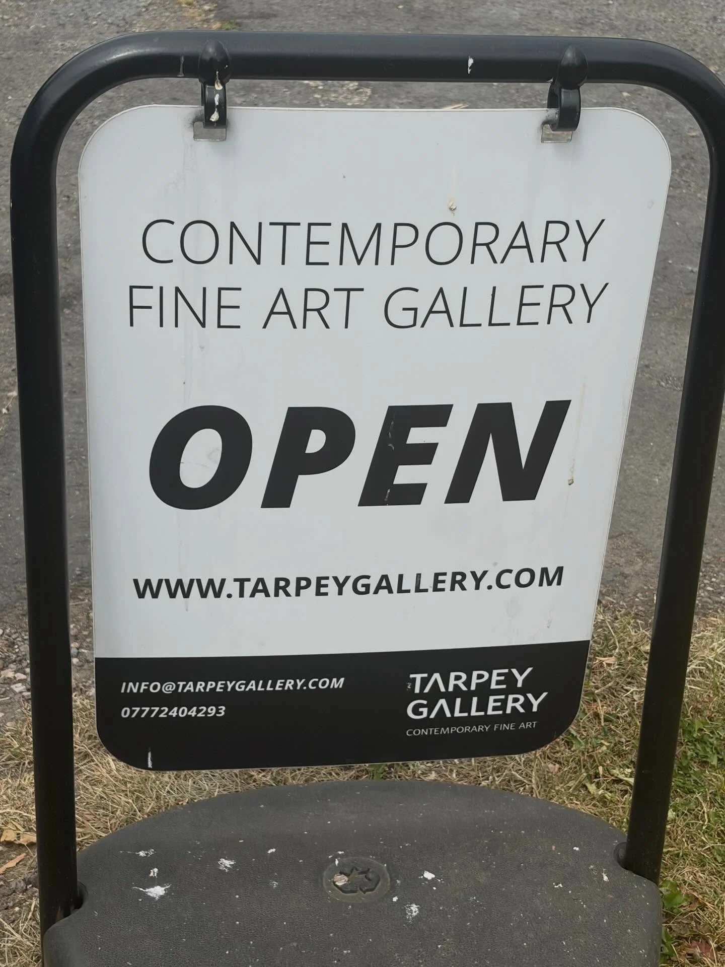 I took my parents to the @tarpeygallery open exhibition launch today in Castle Donington. What a gorgeous gallery, set within stunning gardens too! It was beautifully curated and I felt really honoured to have one of my paintings hanging there. Thank