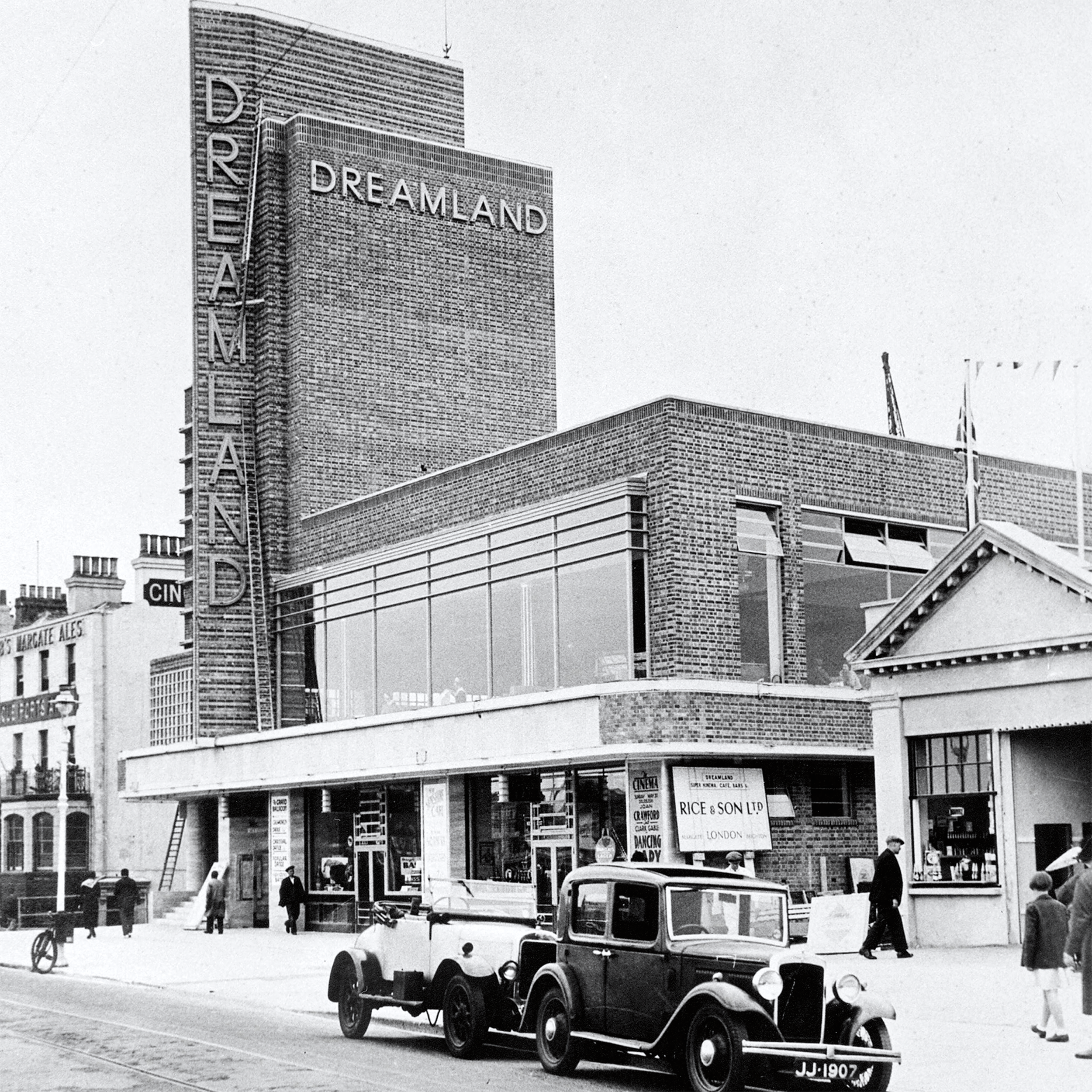 margate-dreamland-Archive-Photo-1.png