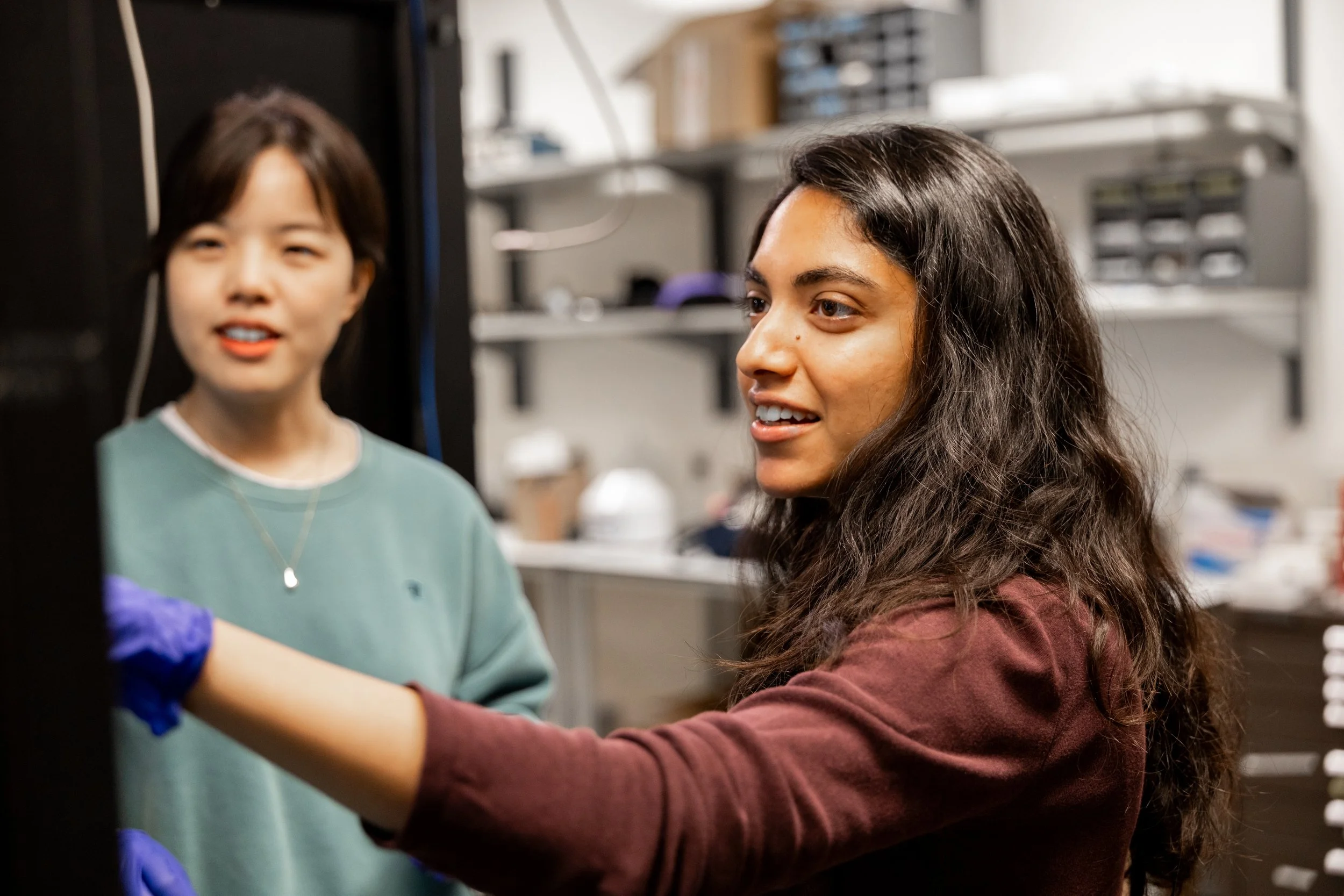 Atika & Farah Microscope-11.jpg