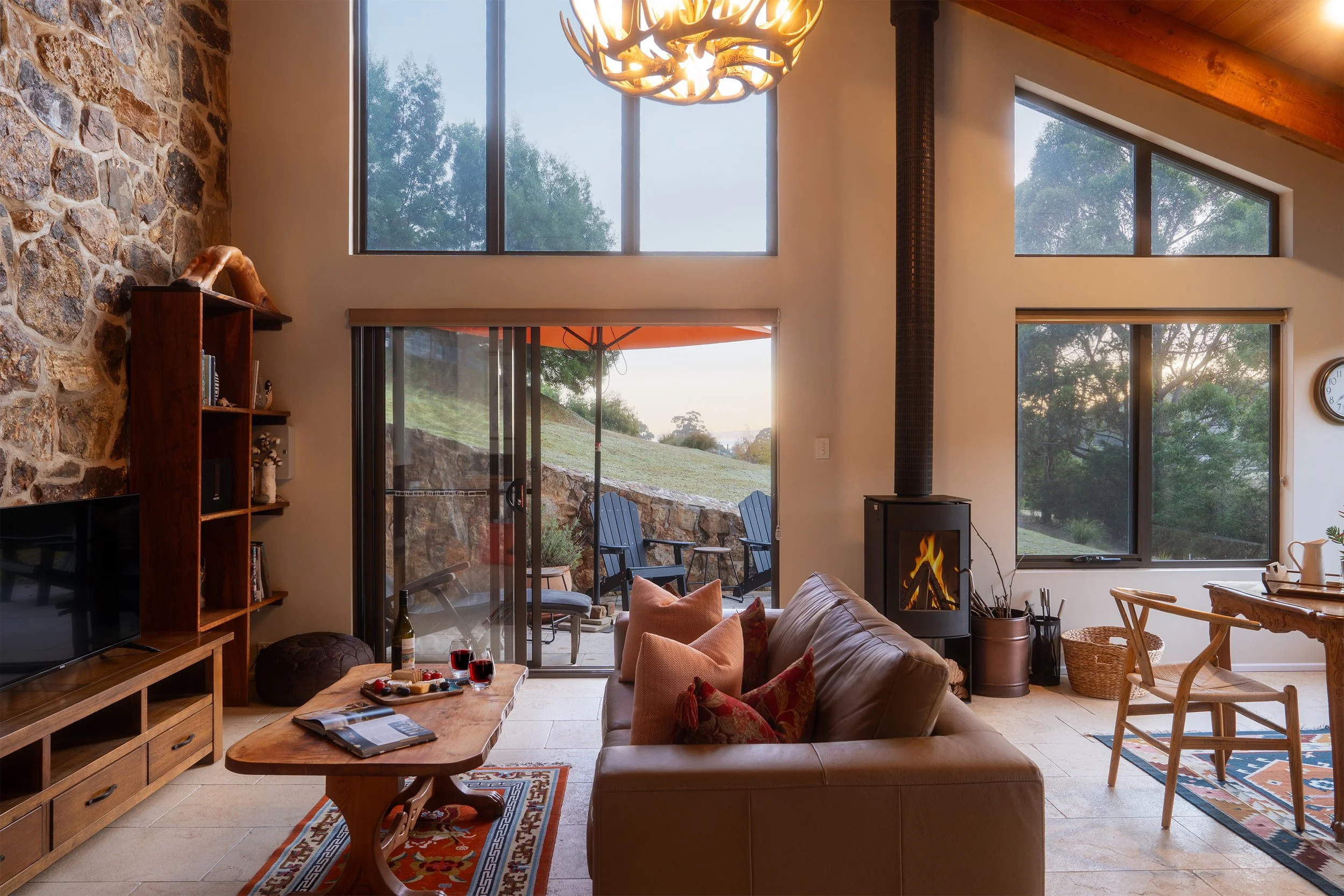 Bruny Island Haven ~ The Studio - 

Sophisticated hunter’s lodge style · Fireplace · Copper bath · Couples retreat